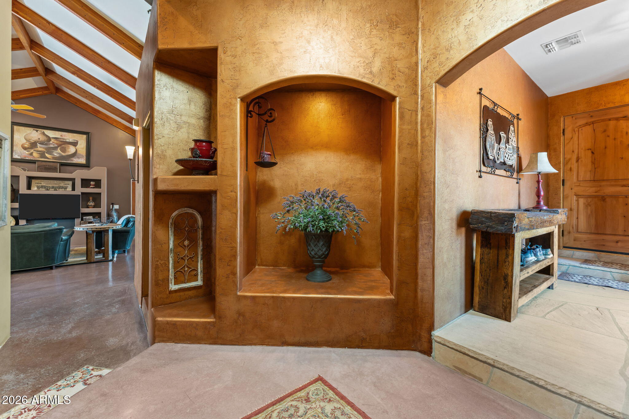 Rio Vista Hills with 5 horse pens - Residential