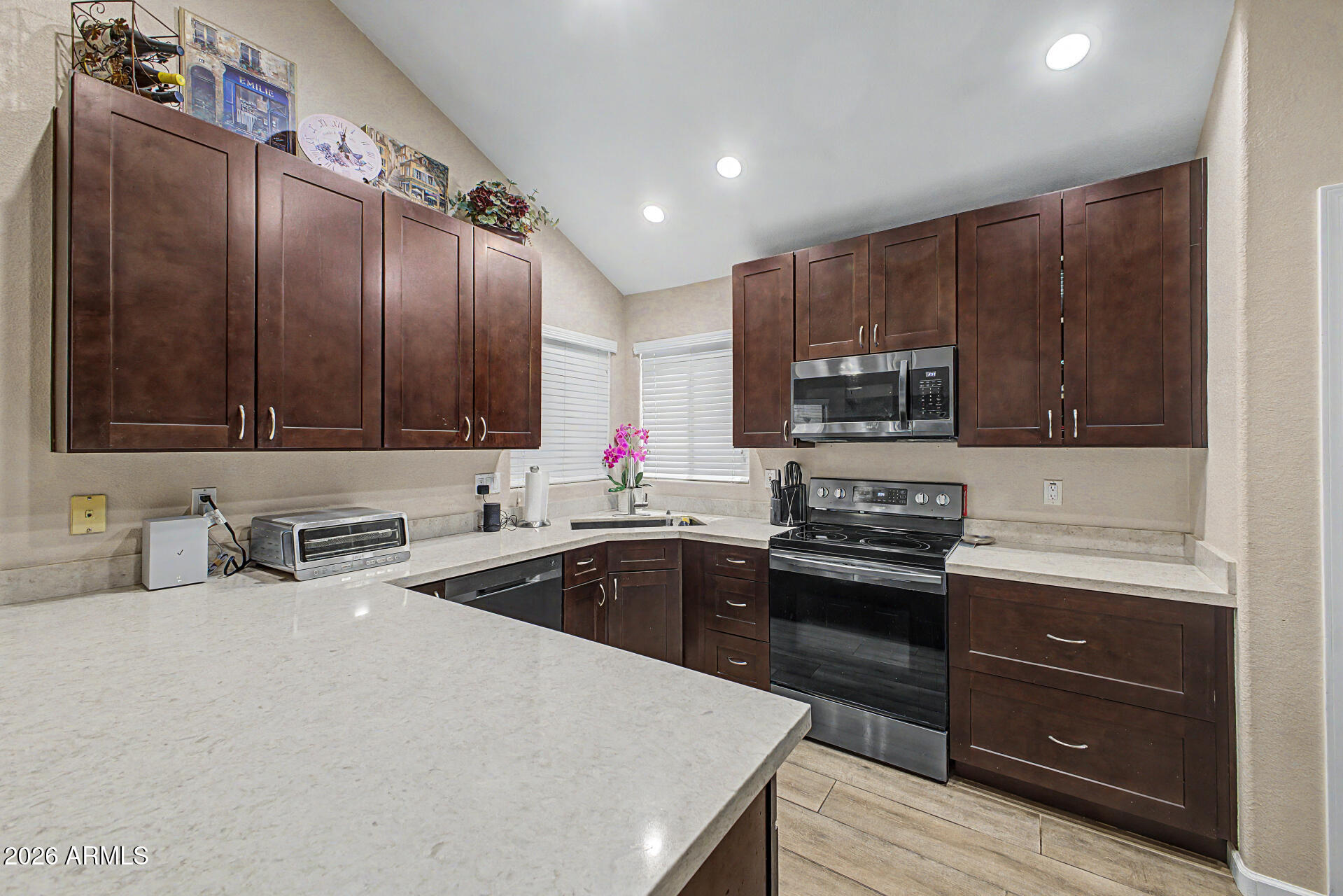 EAGLE RIDGE - Residential