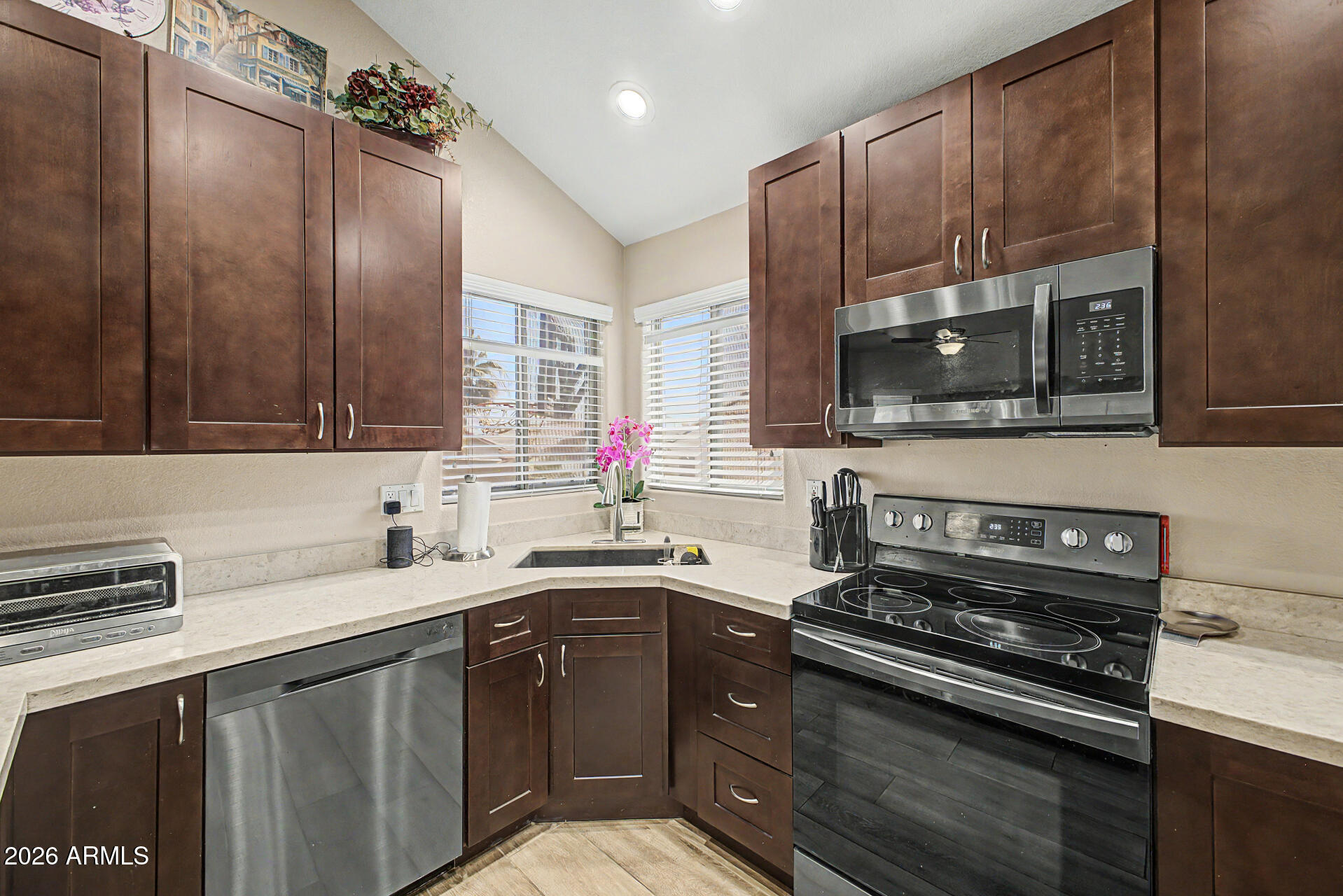 EAGLE RIDGE - Residential