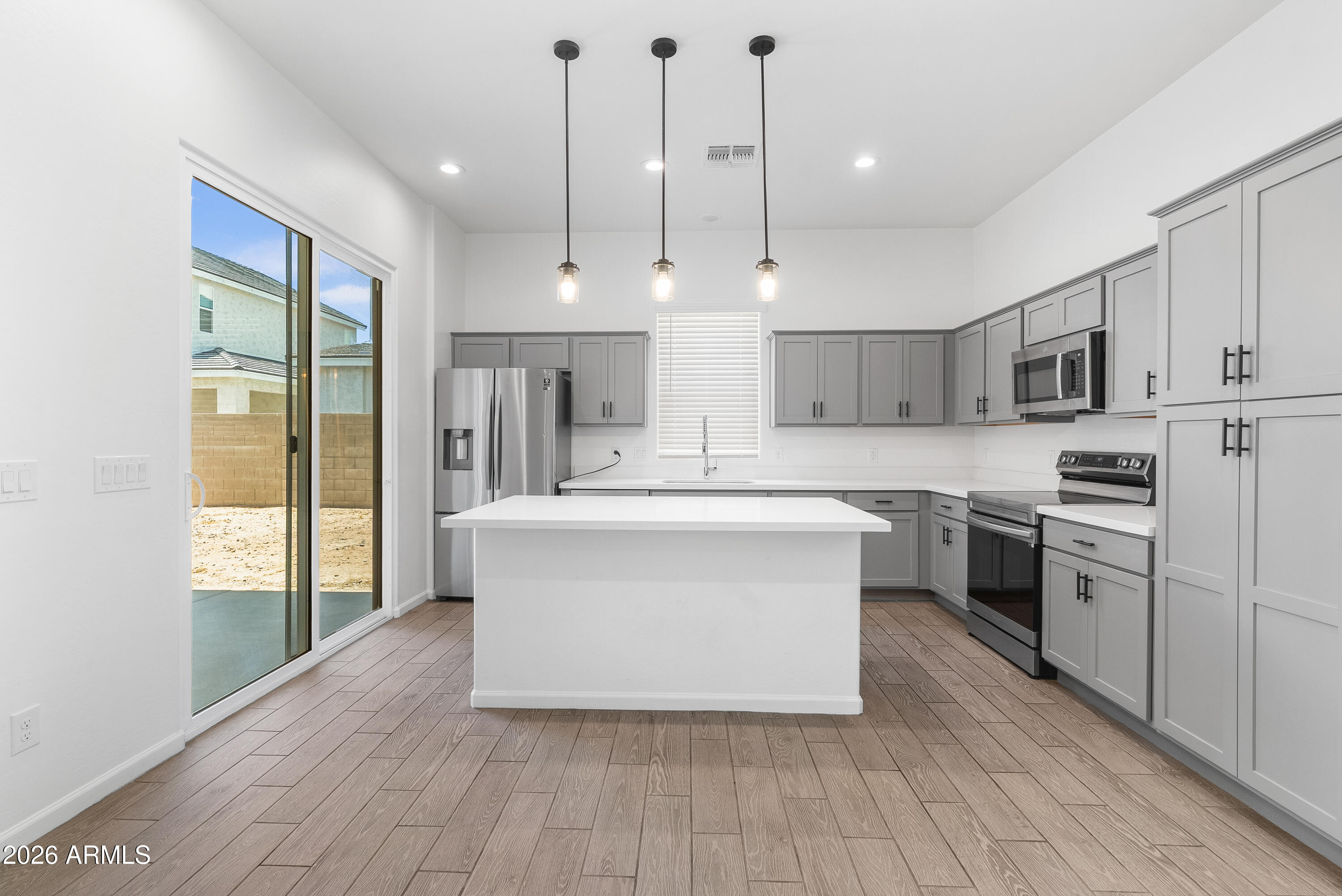 BELLA ROSA AT CANYON TRAILS AMD - Residential