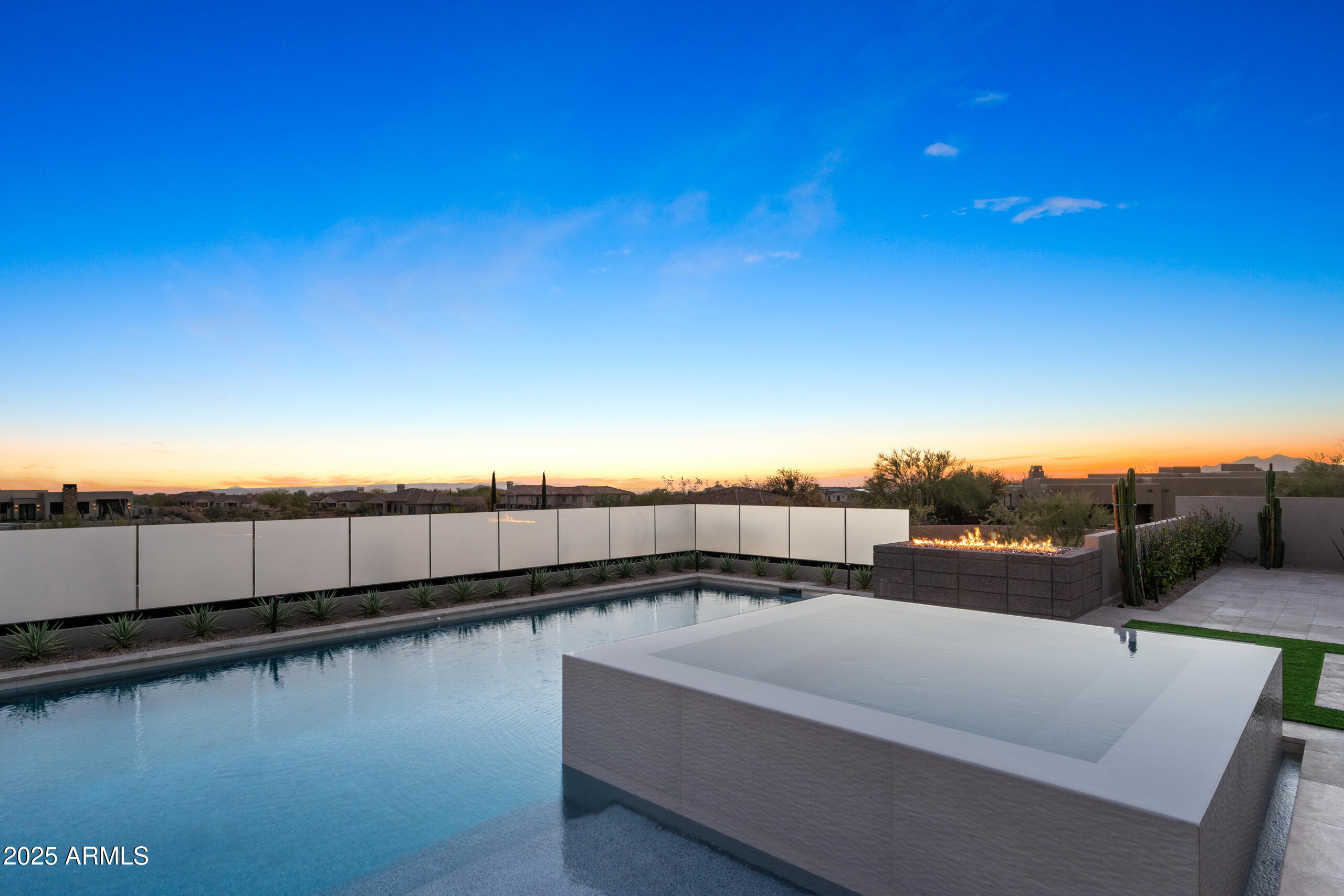 MIRABEL CLUB - Residential