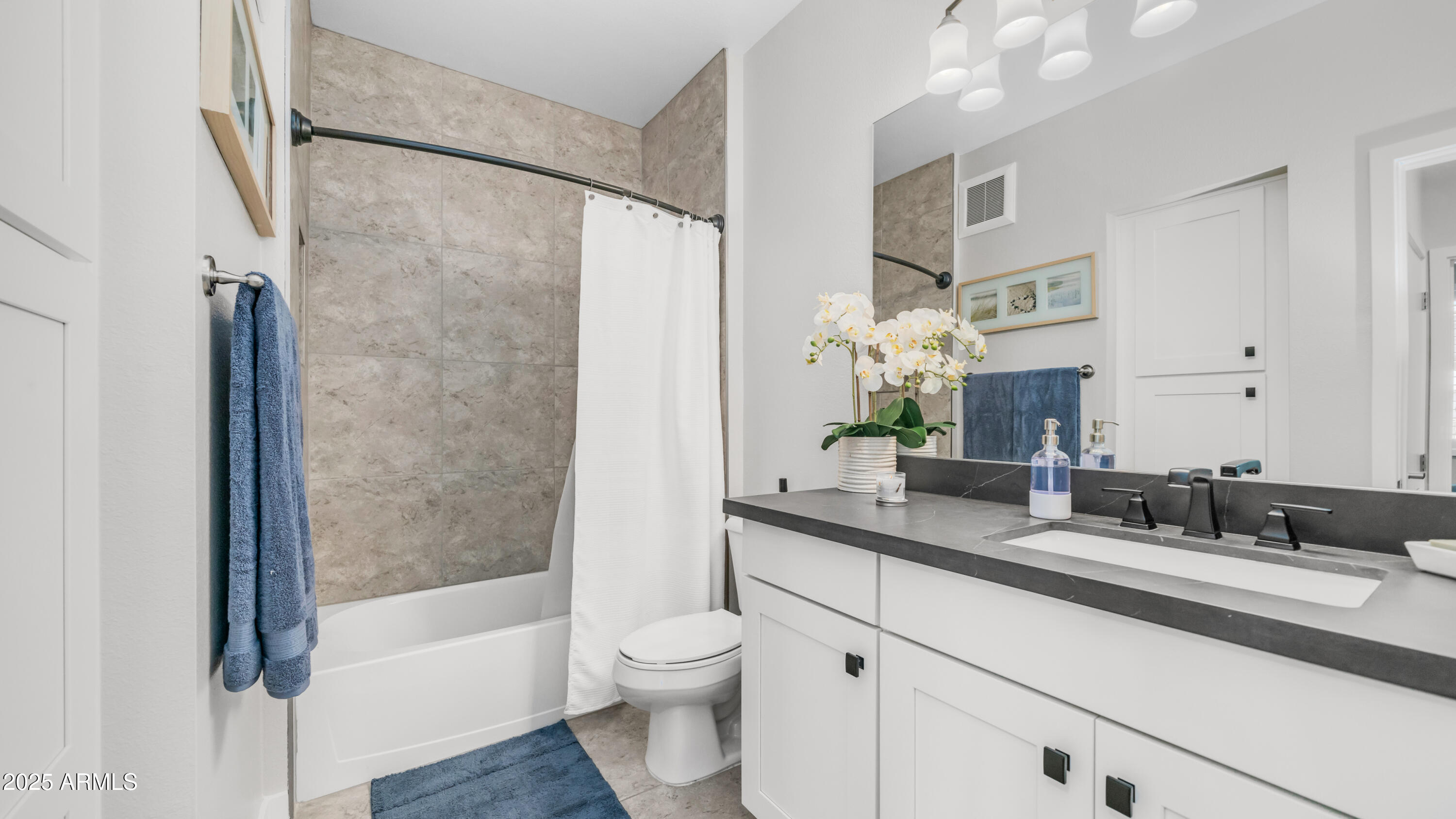 CAYS AT DOWNTOWN OCOTILLO CONDOMINIUM AMD - Residential