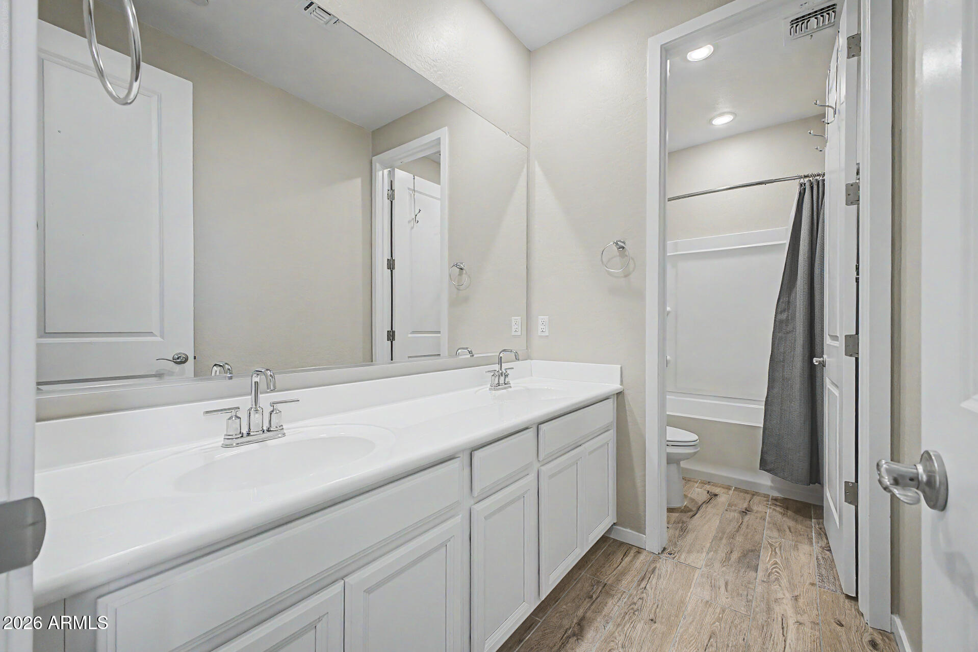 Vistas at Palm Valley - Residential Lease