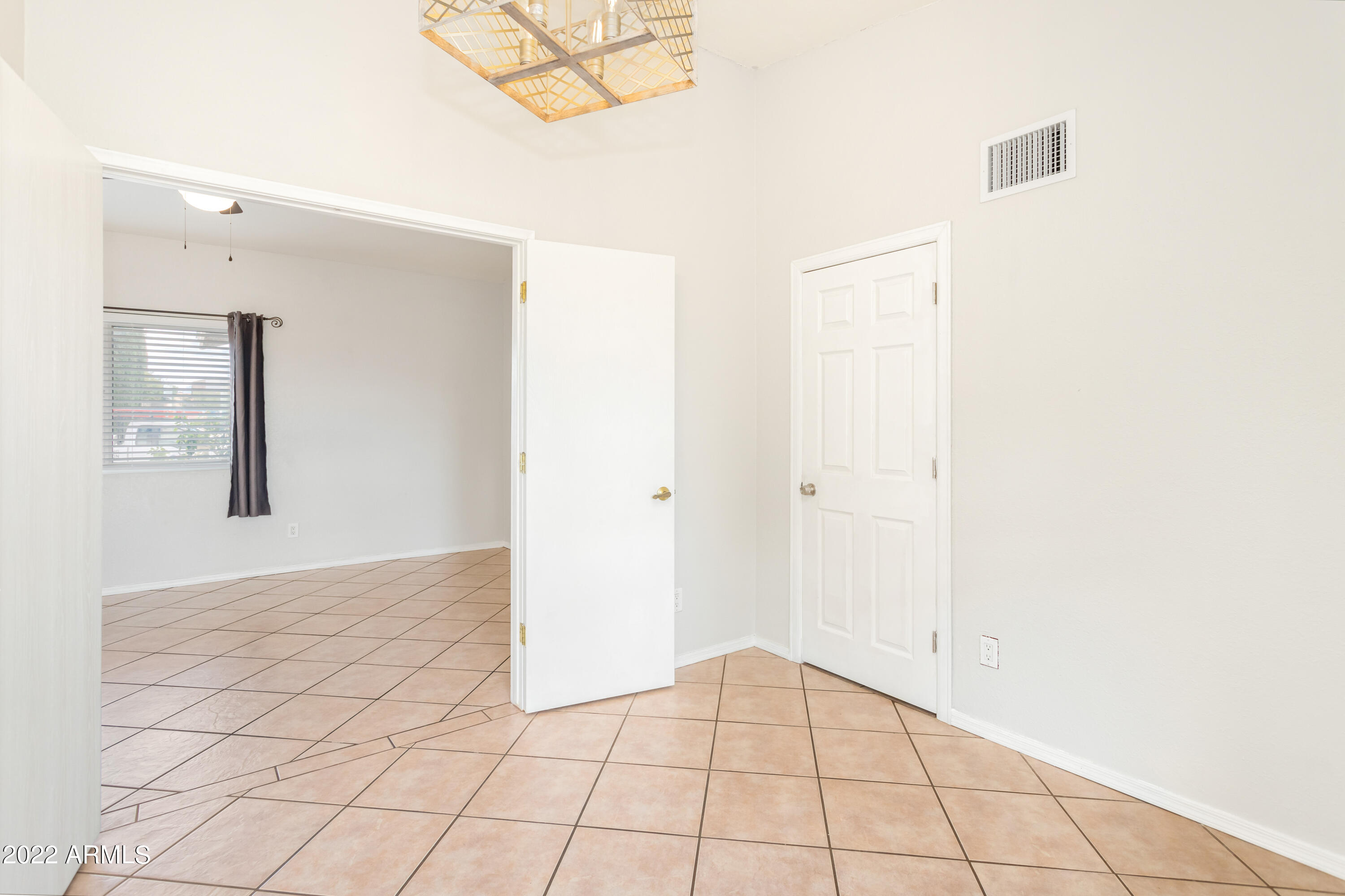 TRACT UNIT 115 AMD - Residential