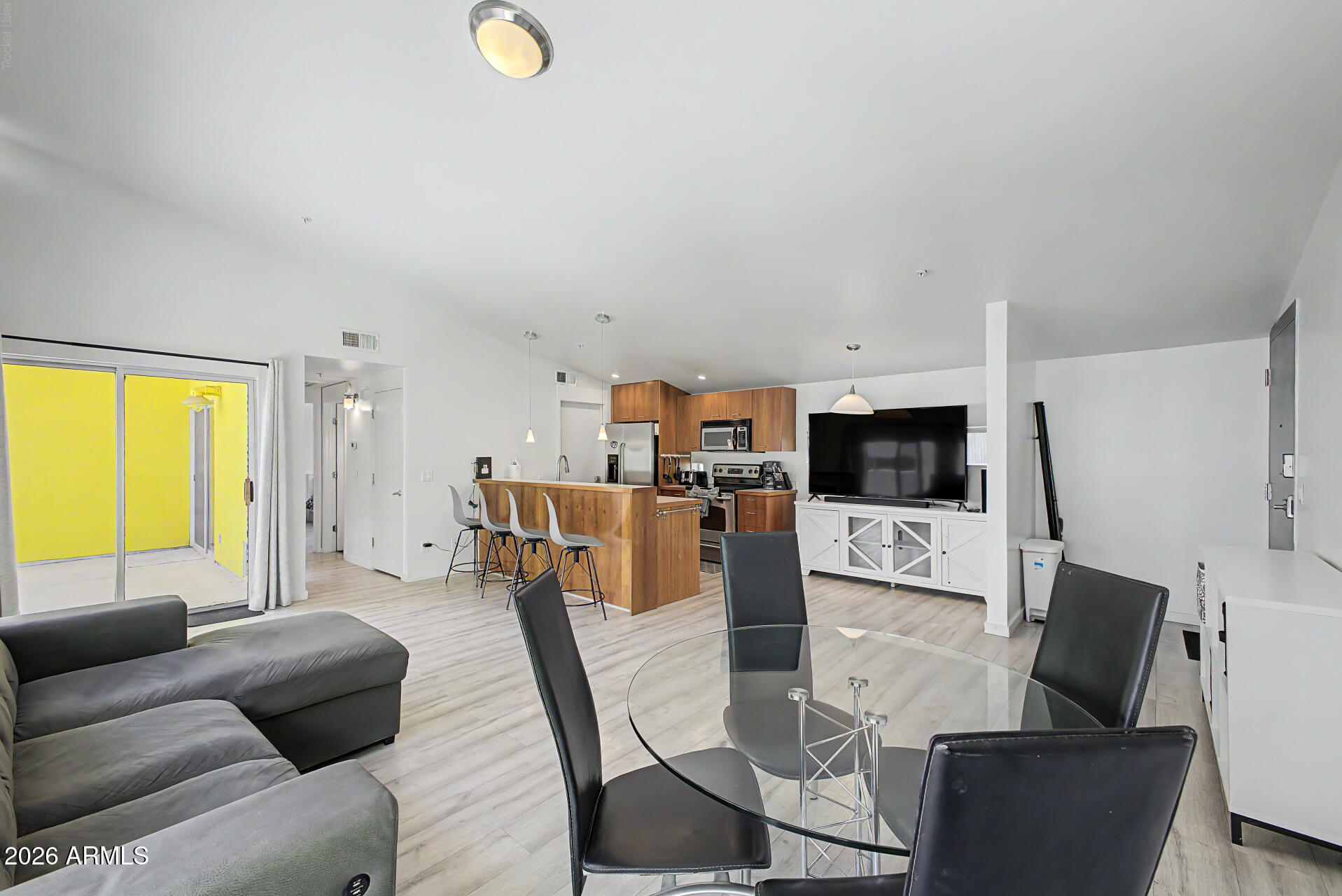 VALE CONDOMINIUMS - Residential
