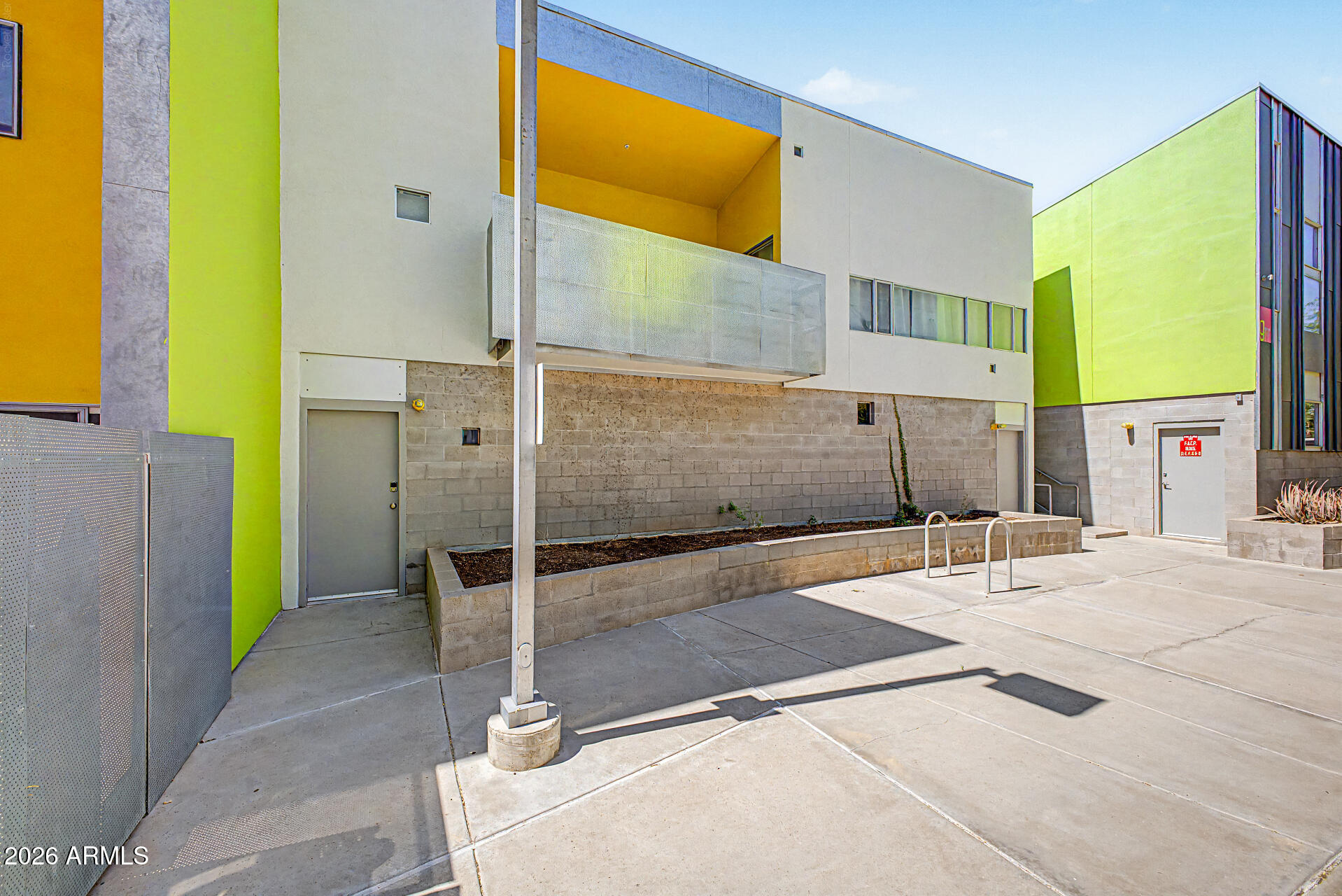 VALE CONDOMINIUMS - Residential