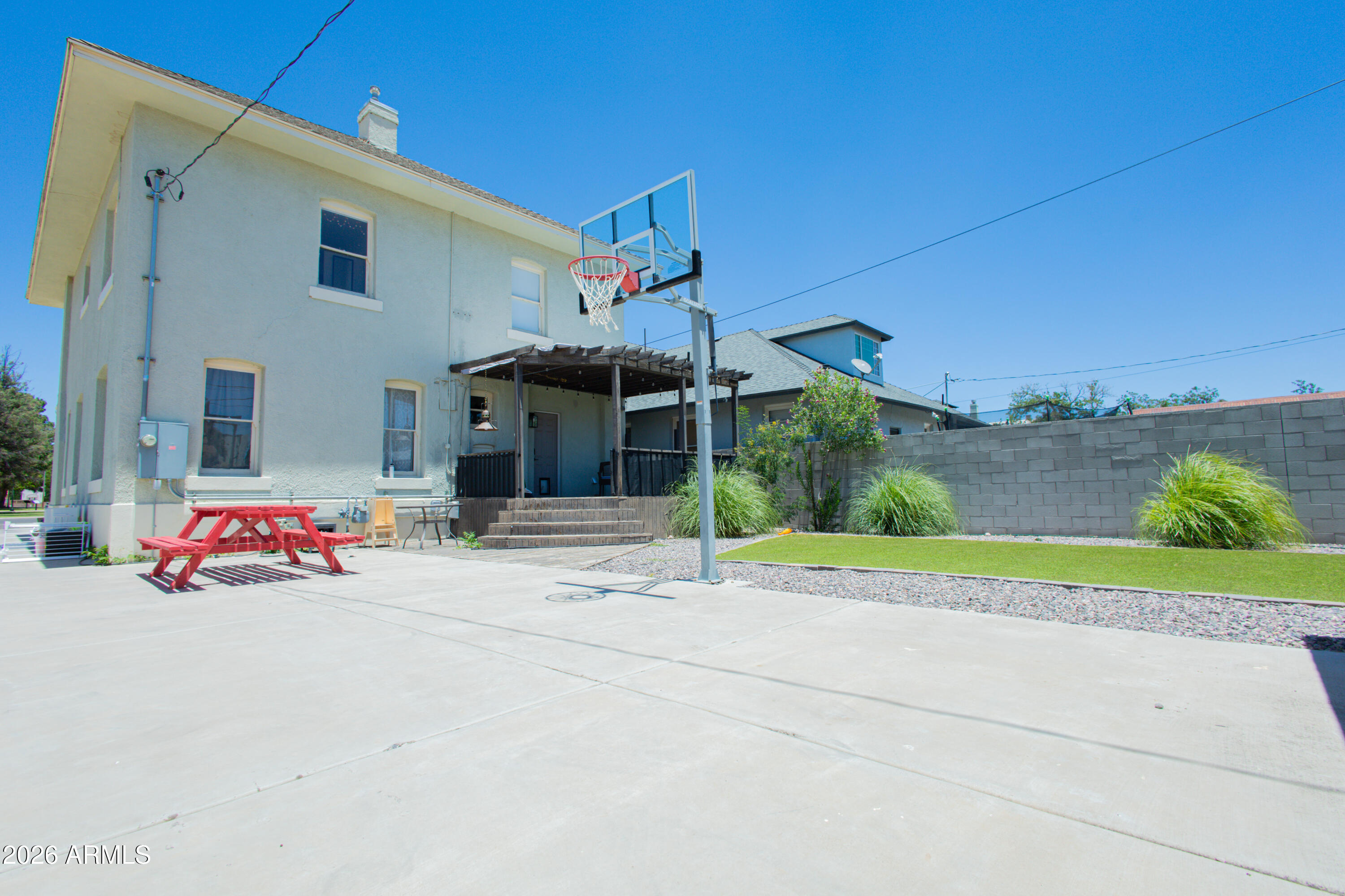 DOUGLAS - Residential
