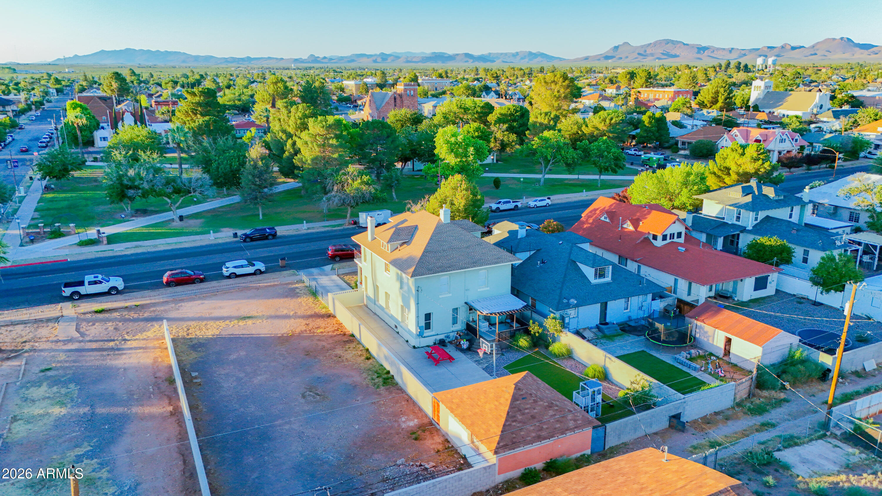 DOUGLAS - Residential