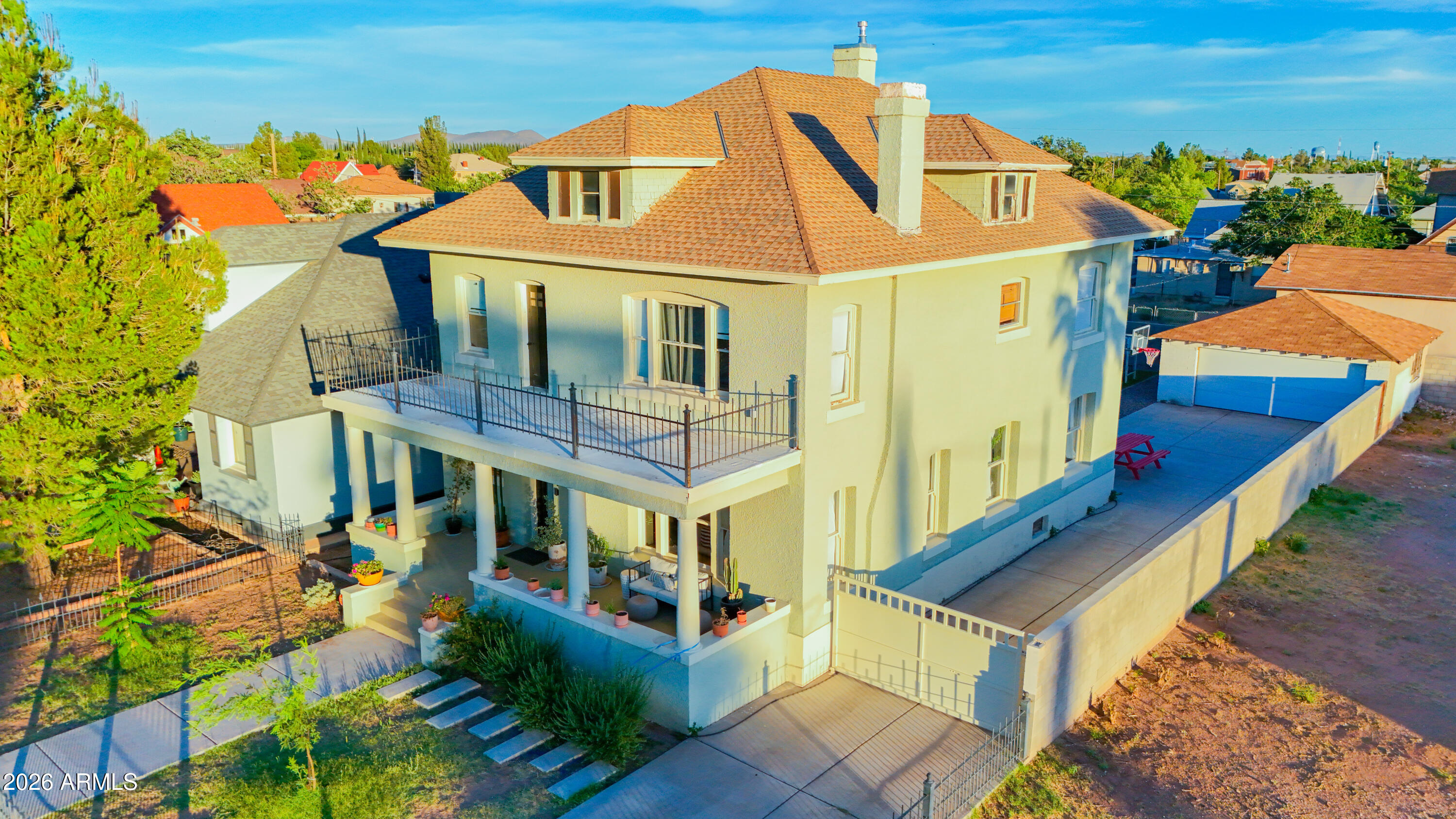 DOUGLAS - Residential