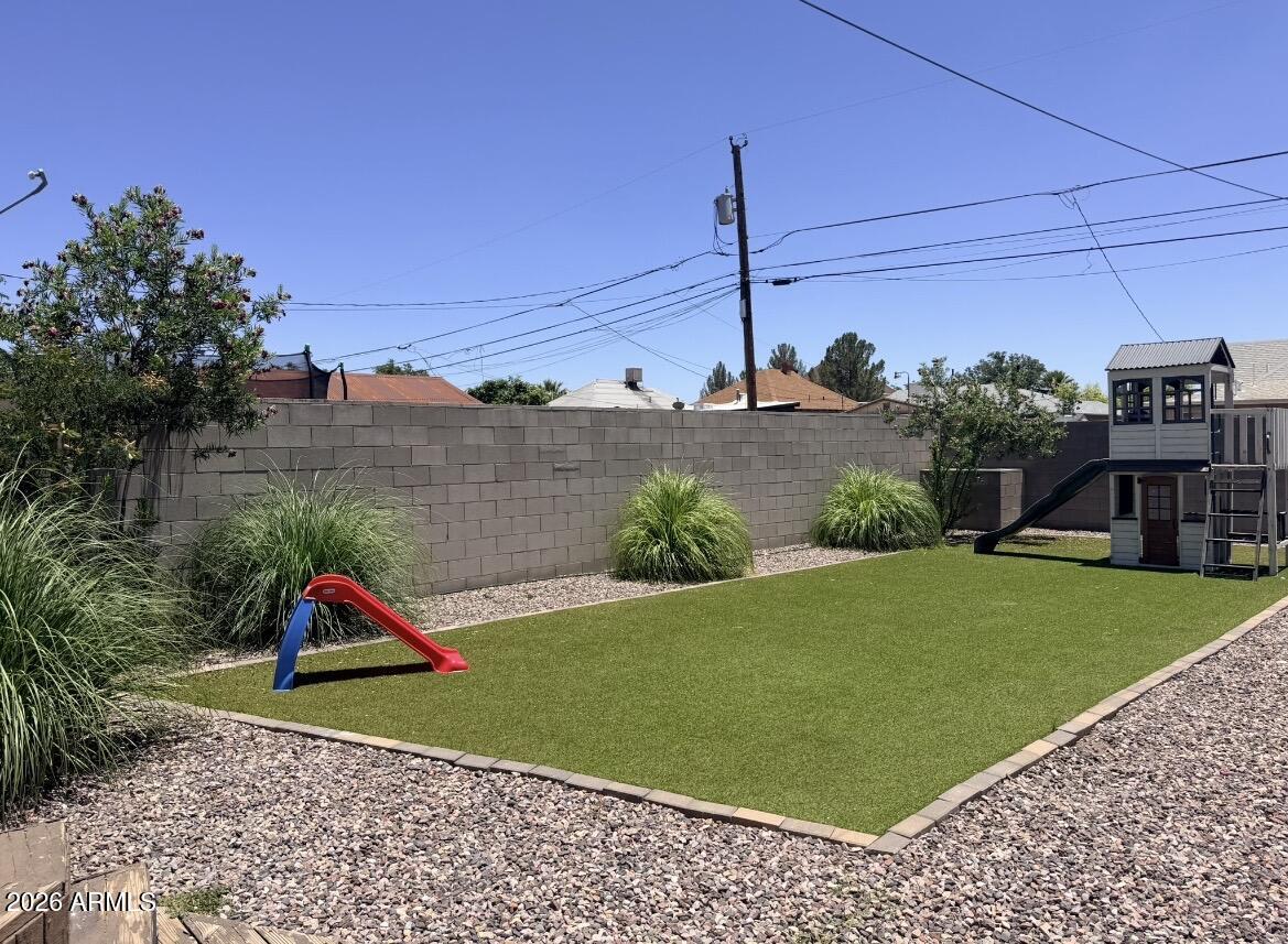DOUGLAS - Residential