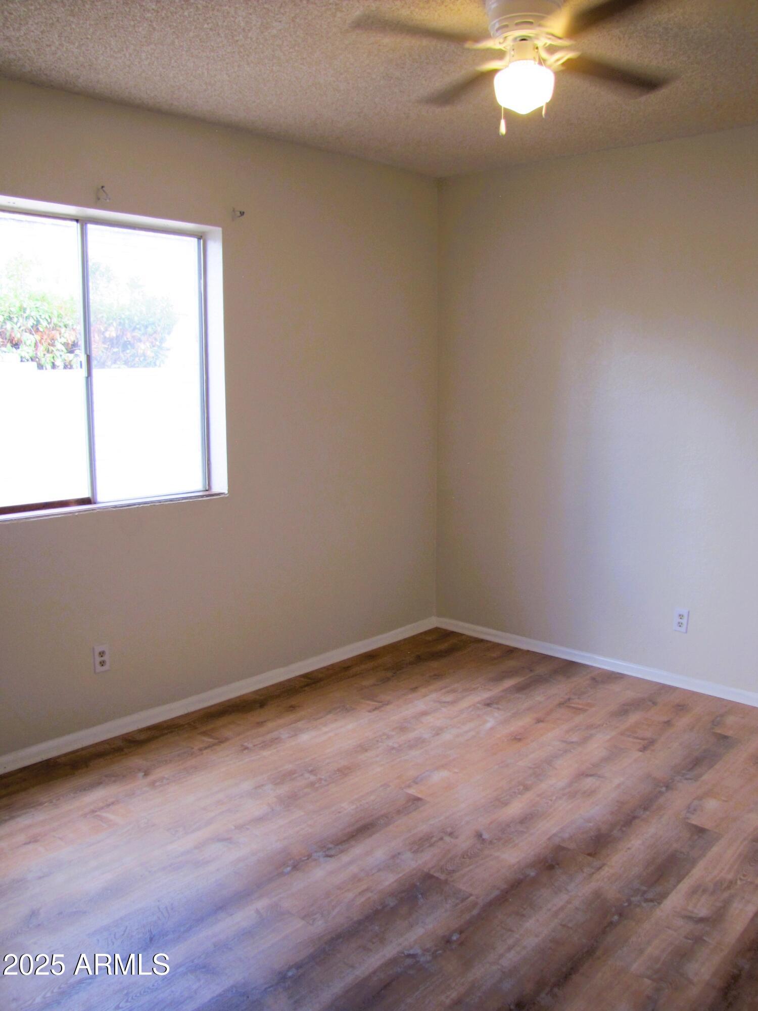 TOWN & COUNTRY ESTATES 12 - Residential Lease