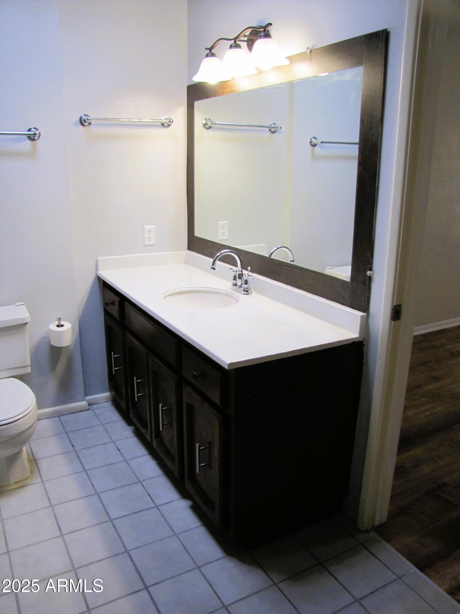 TOWN & COUNTRY ESTATES 12 - Residential Lease