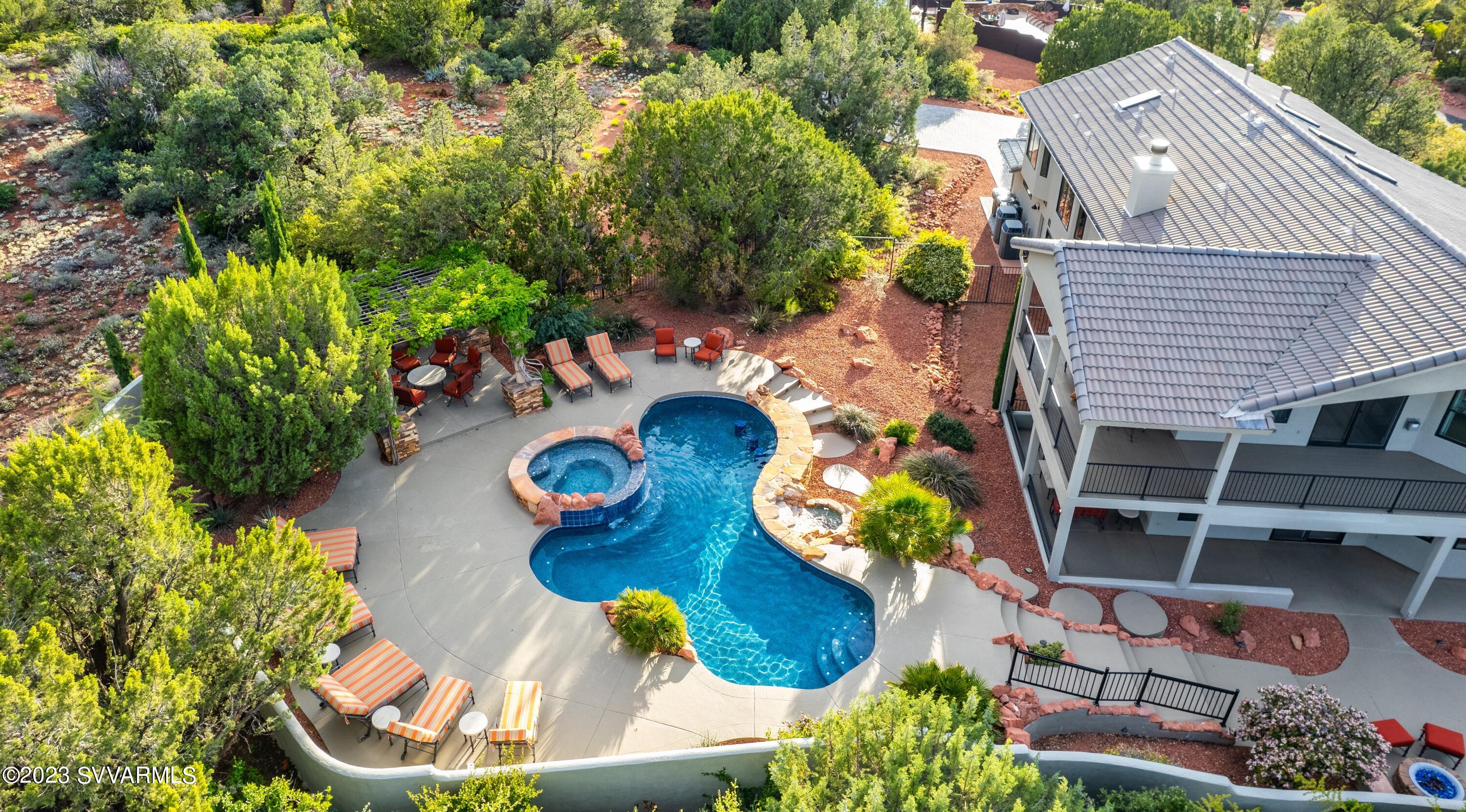 Las Lomas 1 - 2 - Residential