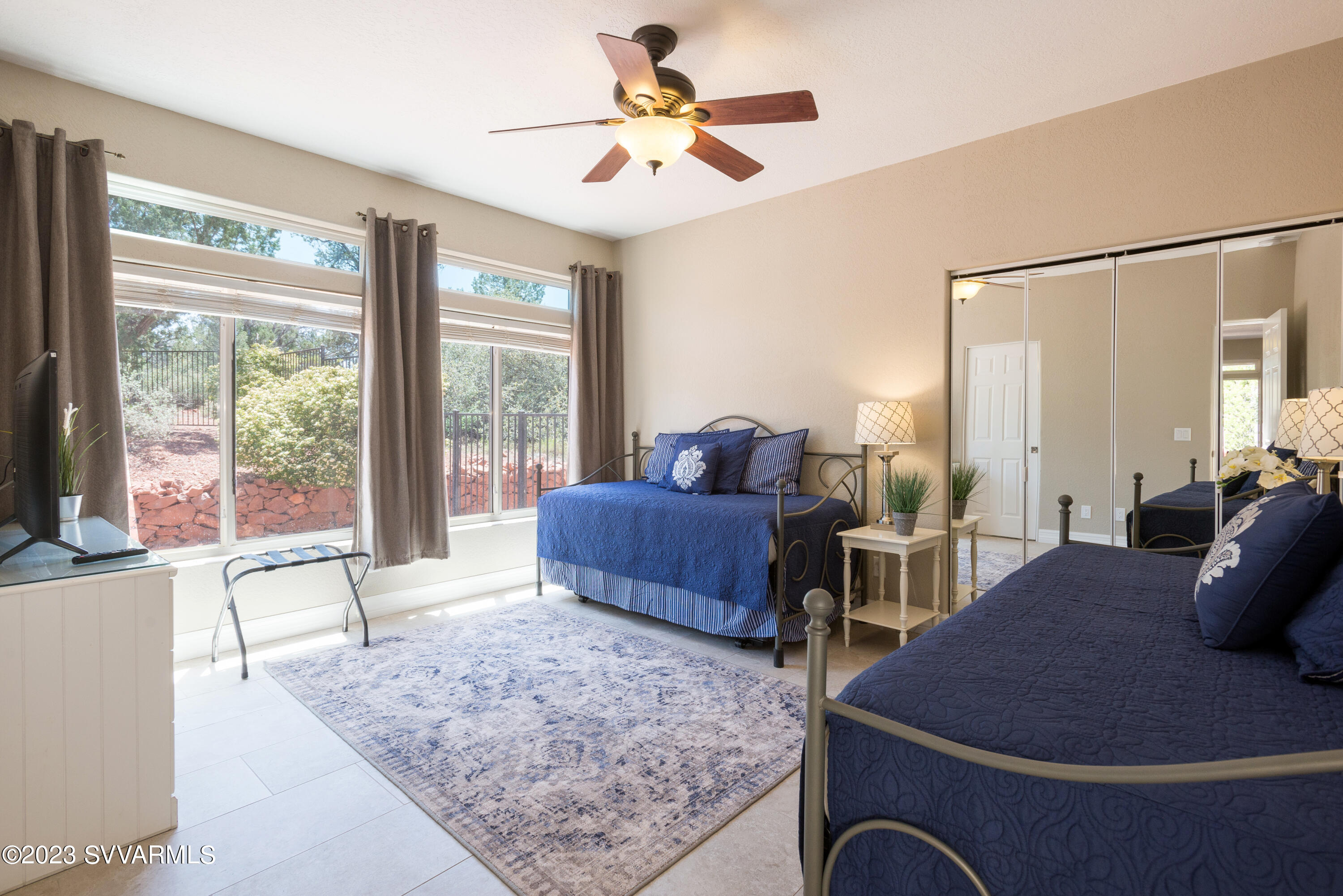 Las Lomas 1 - 2 - Residential