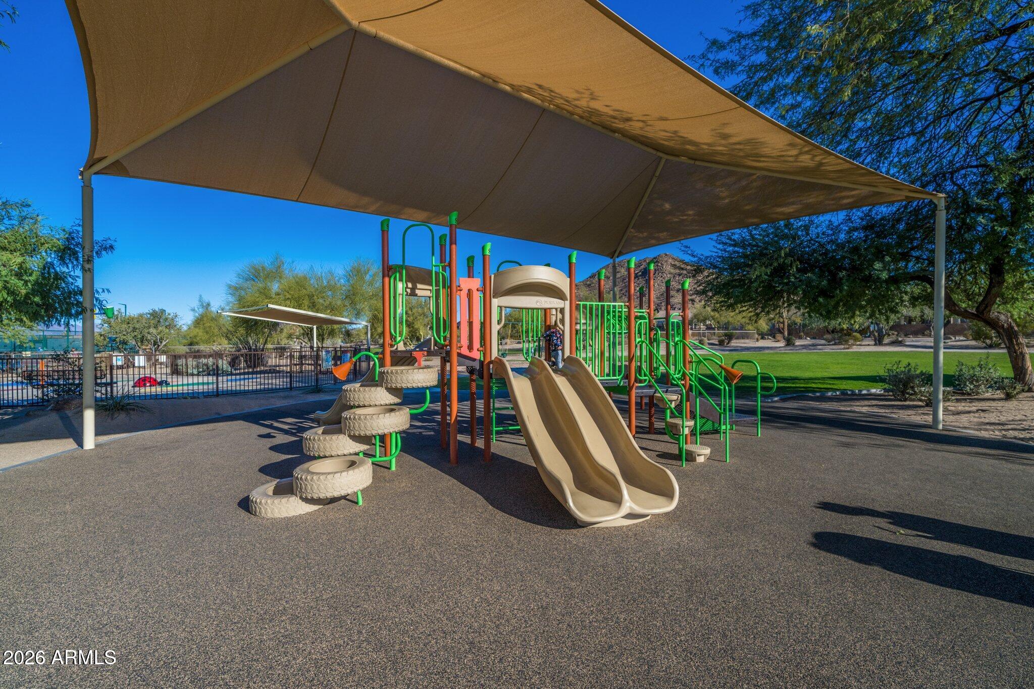 DIAMOND POINT AT LAS SENDAS MOUNTAIN - Residential