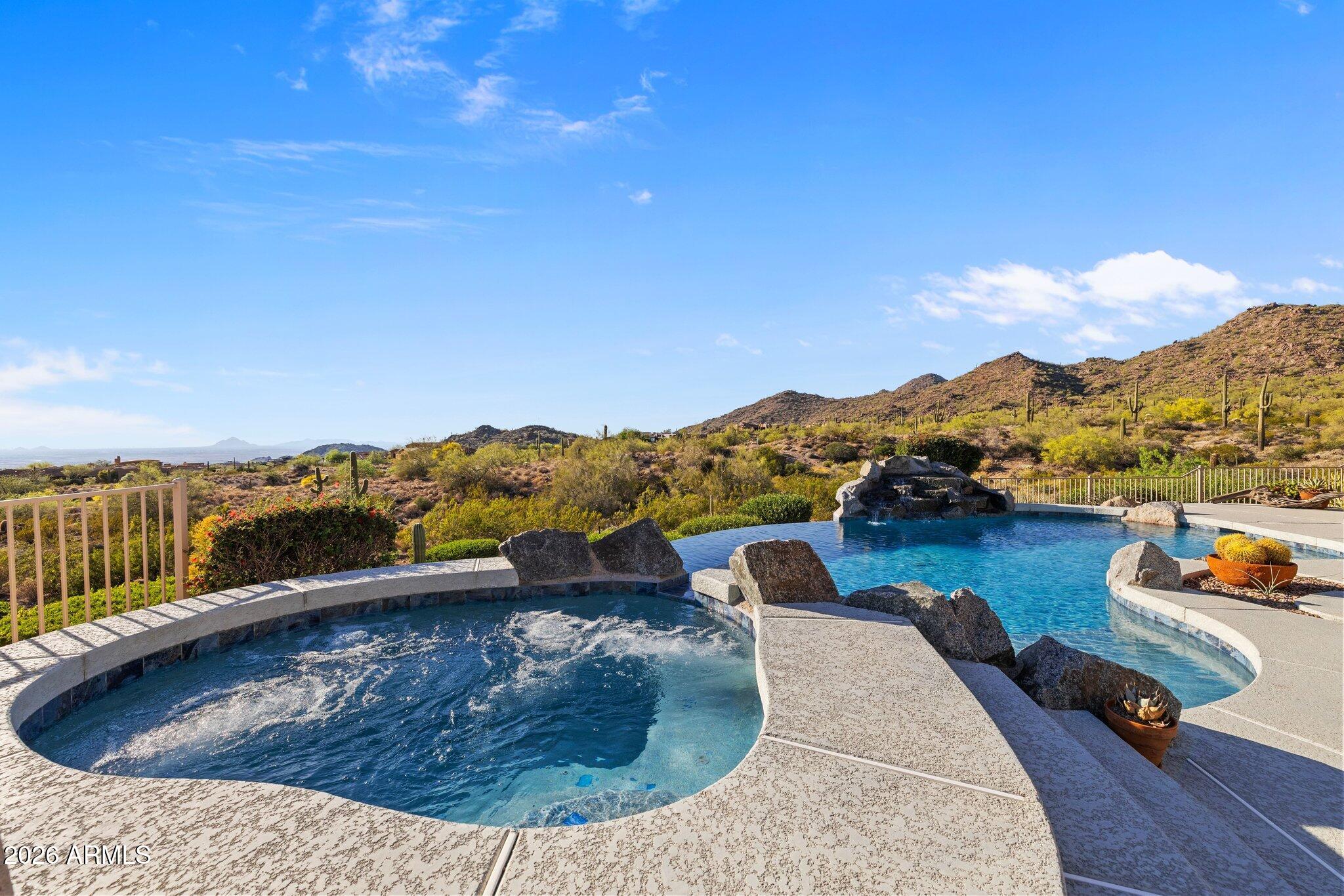 DIAMOND POINT AT LAS SENDAS MOUNTAIN - Residential
