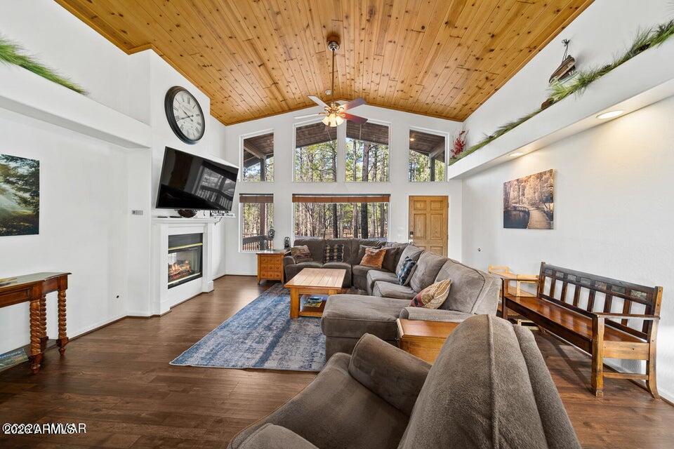 Lakeside Un-Sub - Residential