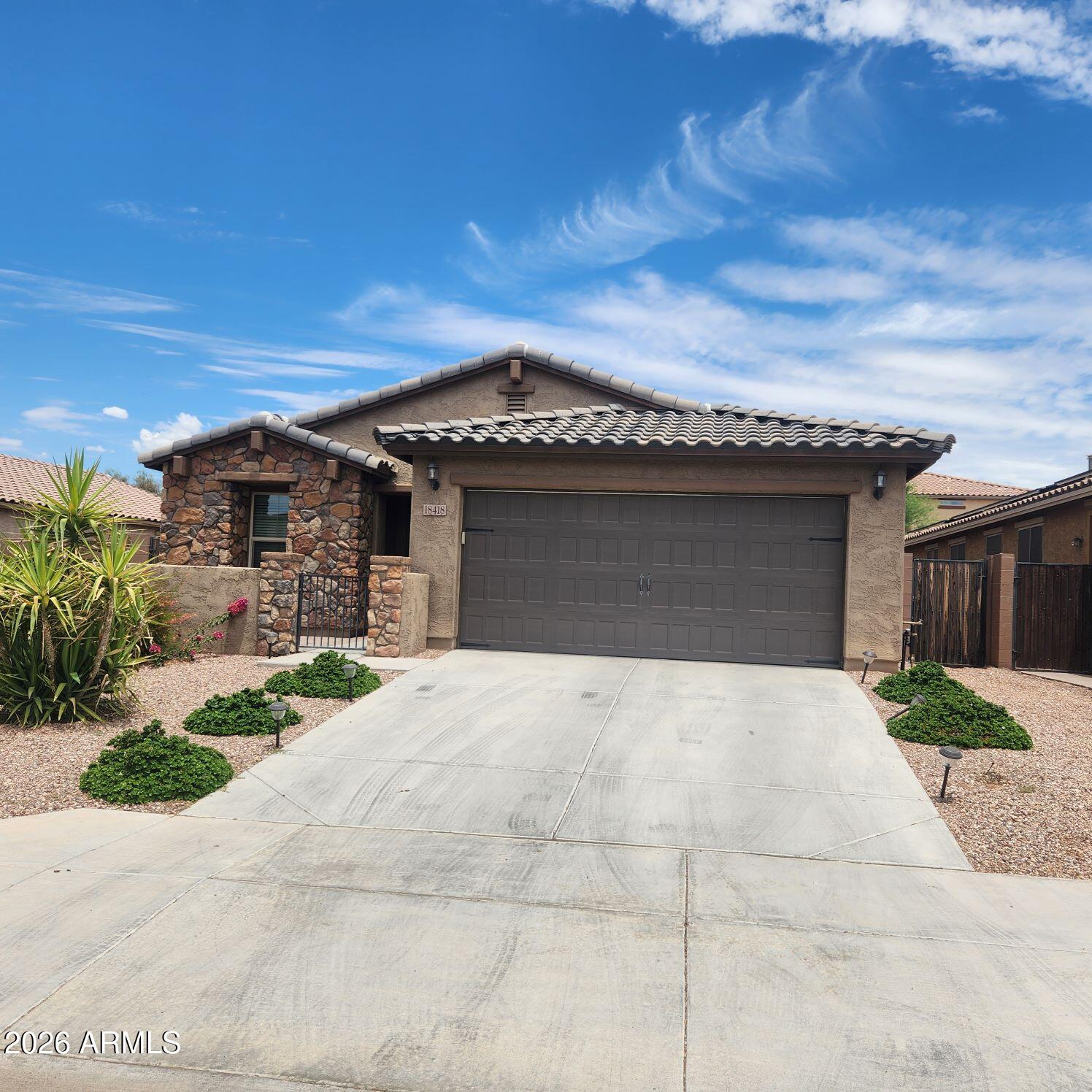LAS BRISAS PHASE 2C.3 - Residential Lease