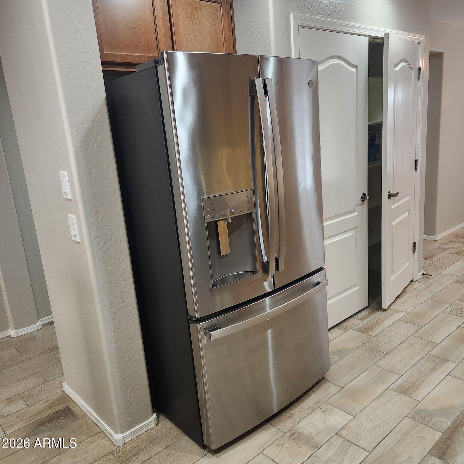 LAS BRISAS PHASE 2C.3 - Residential Lease