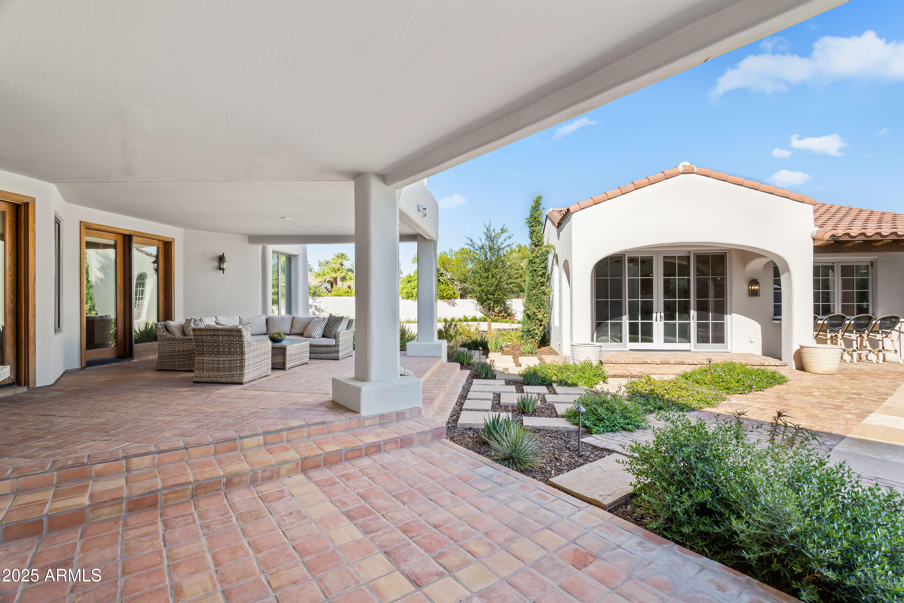 CAMELBACK COUNTRY ESTATES 6 - Residential
