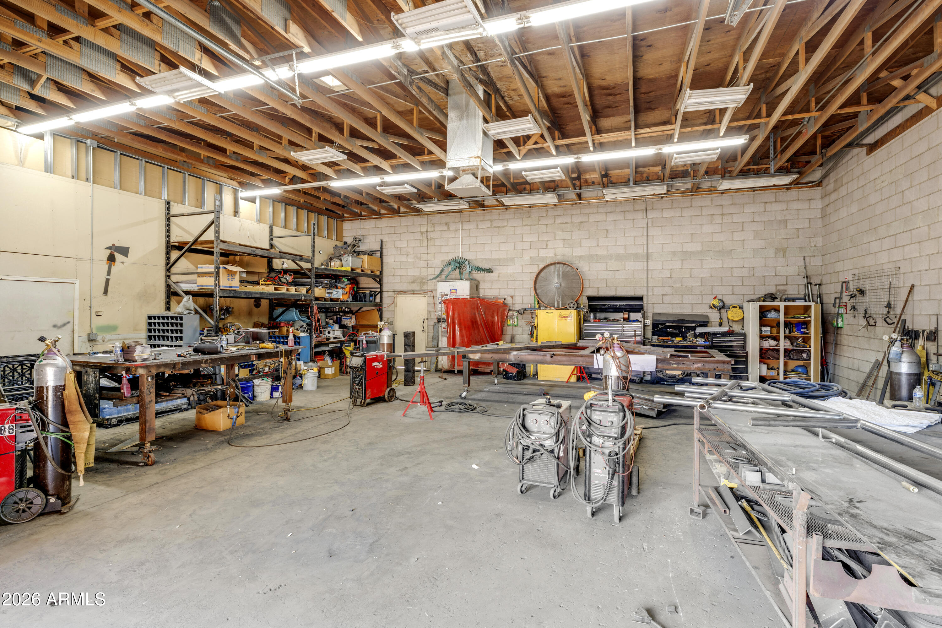 67TH AVE & NORTHERN INDUSTRIAL PARK - Commercial Sale
