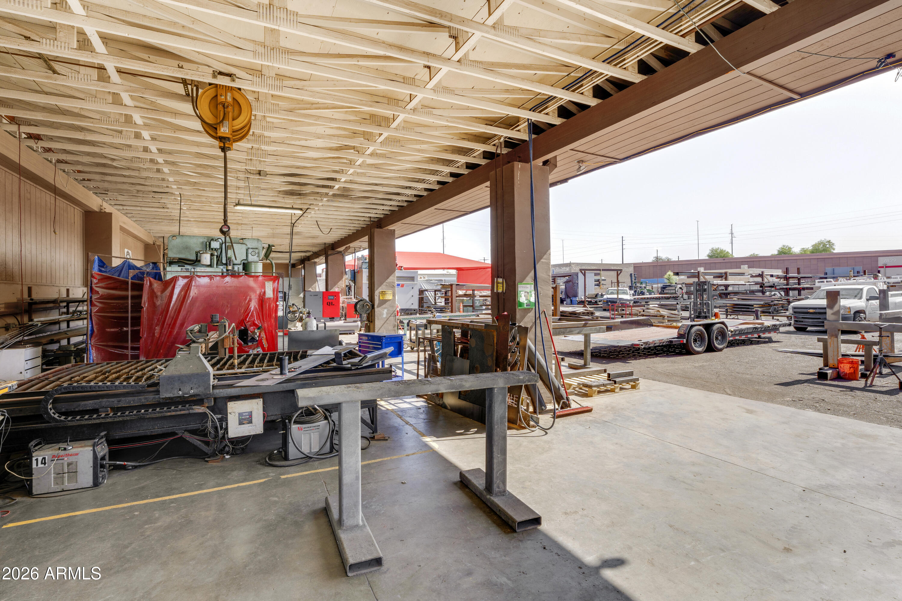 67TH AVE & NORTHERN INDUSTRIAL PARK - Commercial Sale