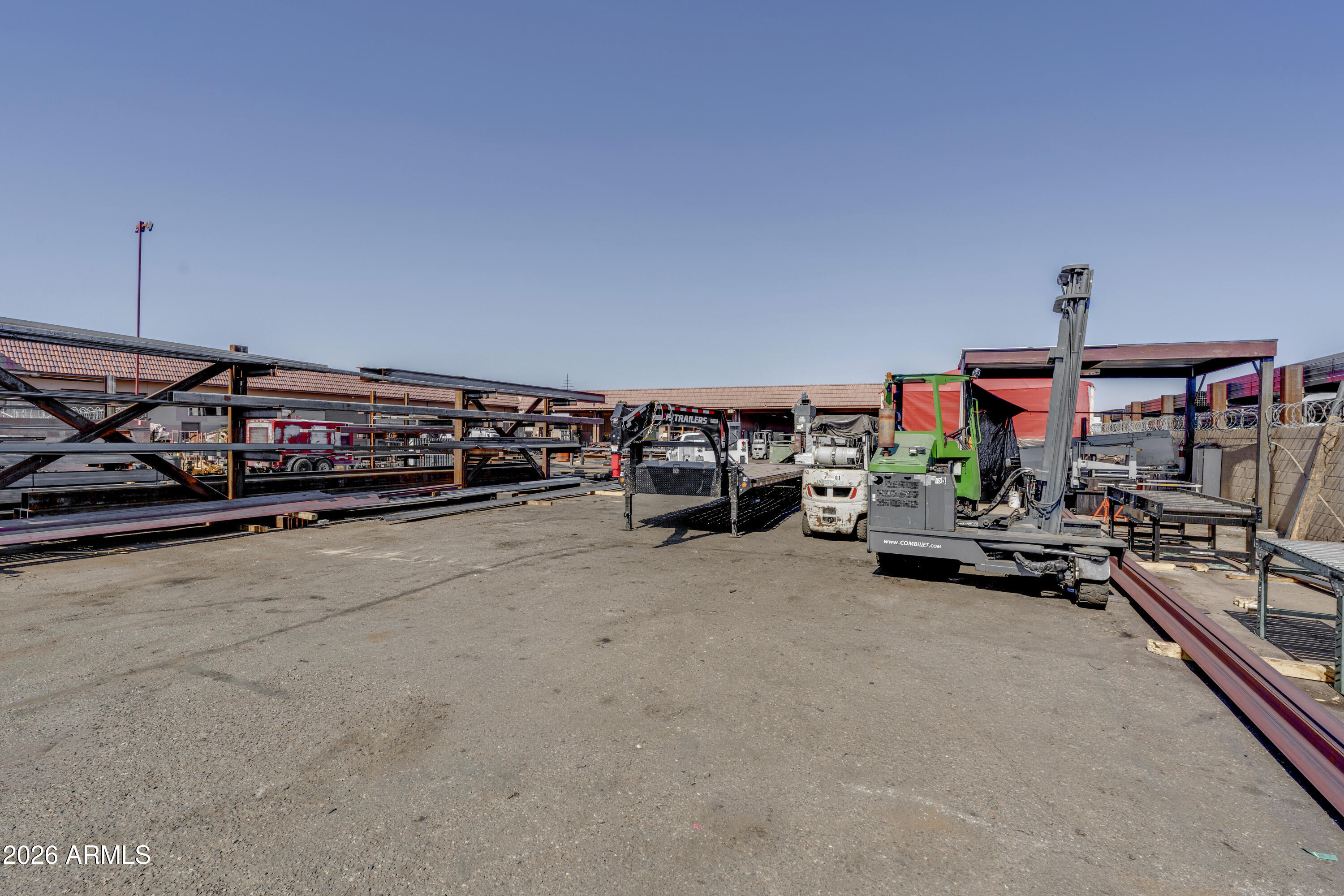 67TH AVE & NORTHERN INDUSTRIAL PARK - Commercial Sale