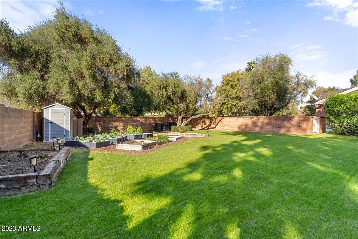 GROVE PARK ESTATES PLAT B - Residential