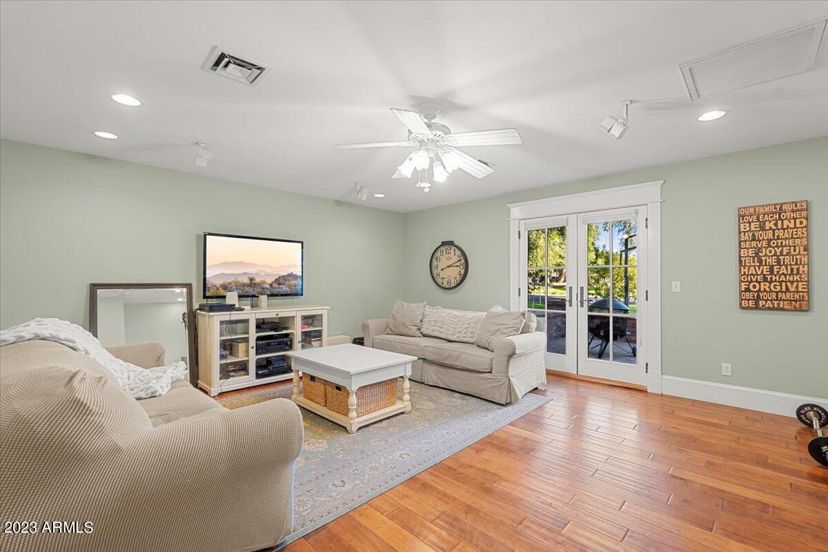 GROVE PARK ESTATES PLAT B - Residential