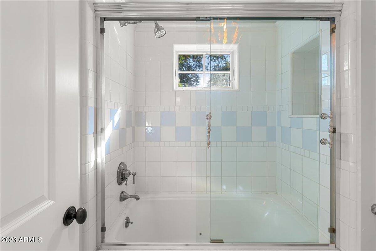 GROVE PARK ESTATES PLAT B - Residential