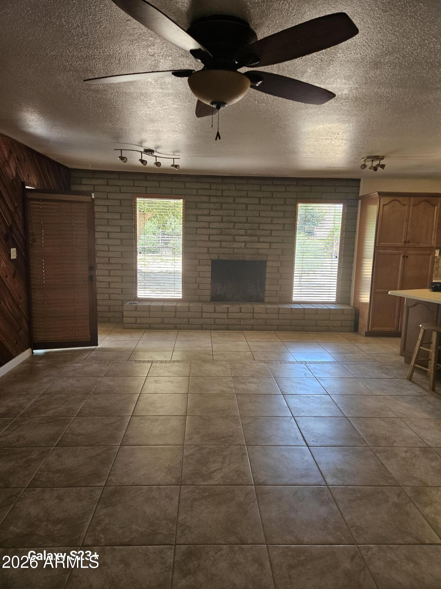 LAVEEN ESTATES 4 - Residential