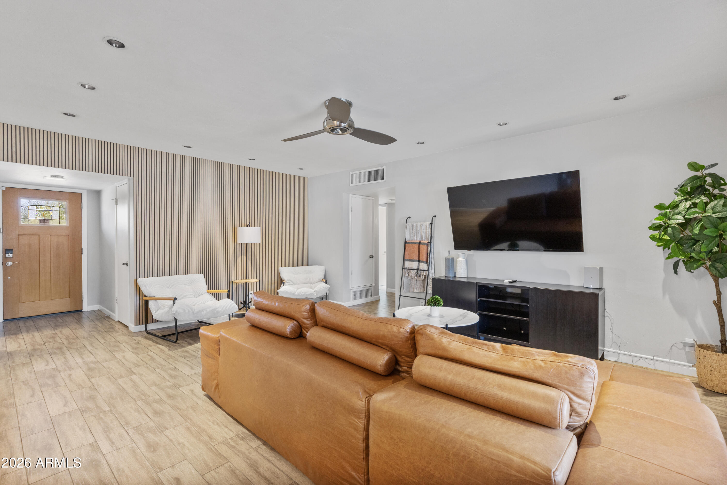 WESTERN VILLA 2 - Residential