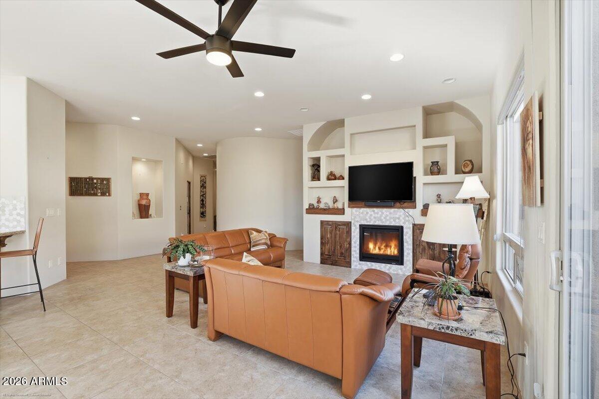 OAK CREEK COUNTRY CLUB WEST - Residential