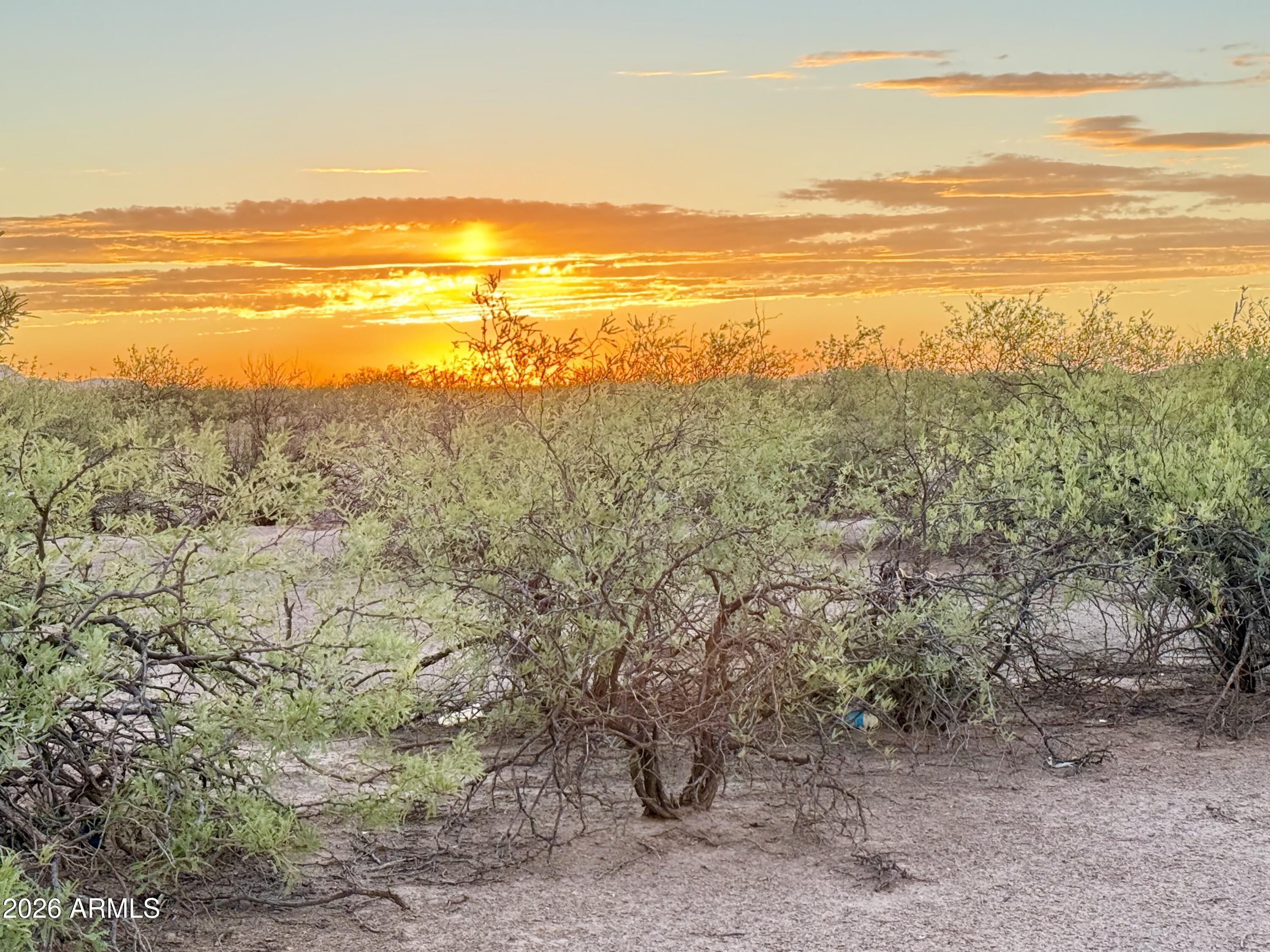 TOLTEC/ARIZONA VALLEY UNIT FIFTEEN - Land
