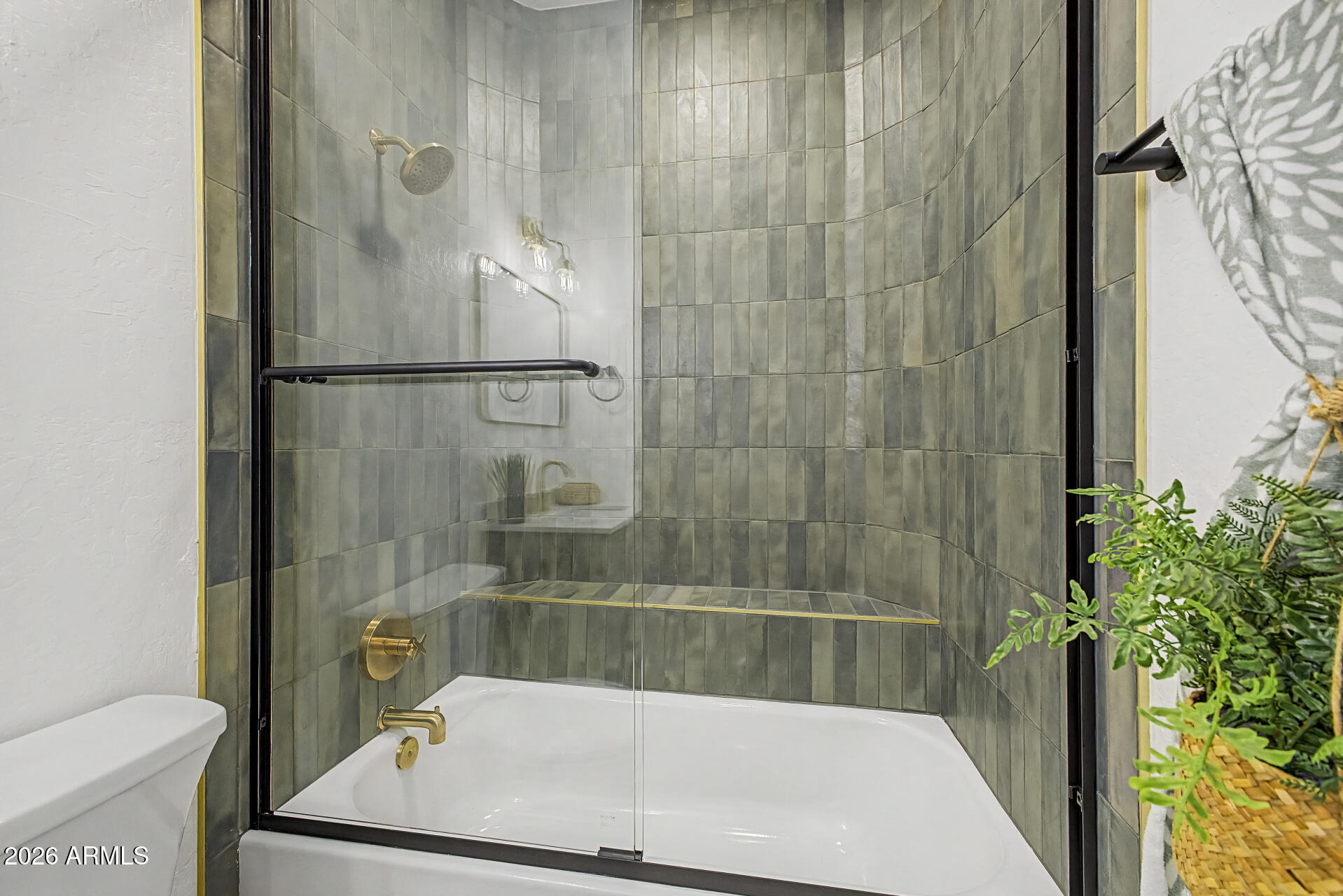 MARAVILLA TWO - Residential