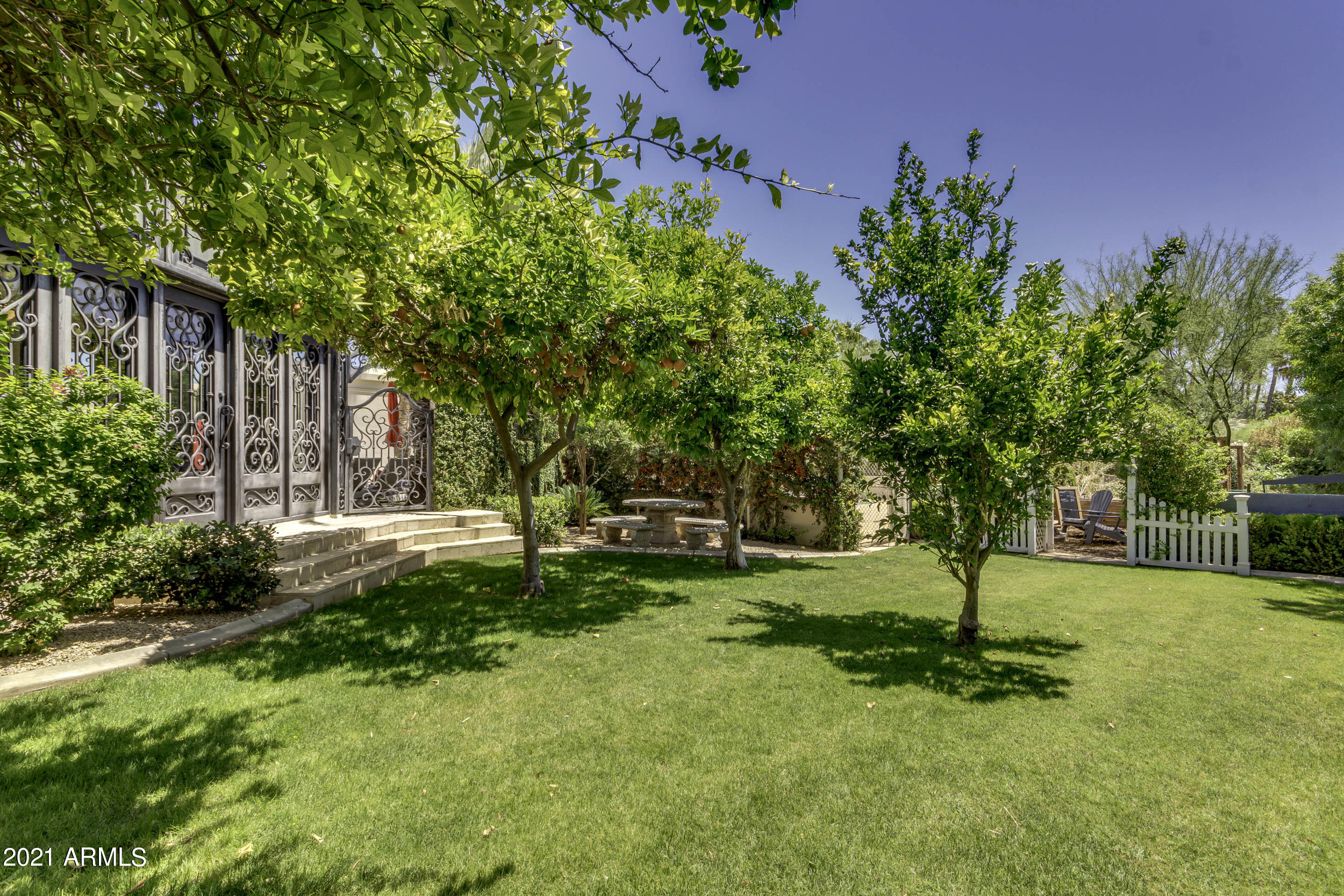 CAMELBACK COUNTRY ESTATES UNIT 1 LOTS 1 THRU 23 25 - Residential