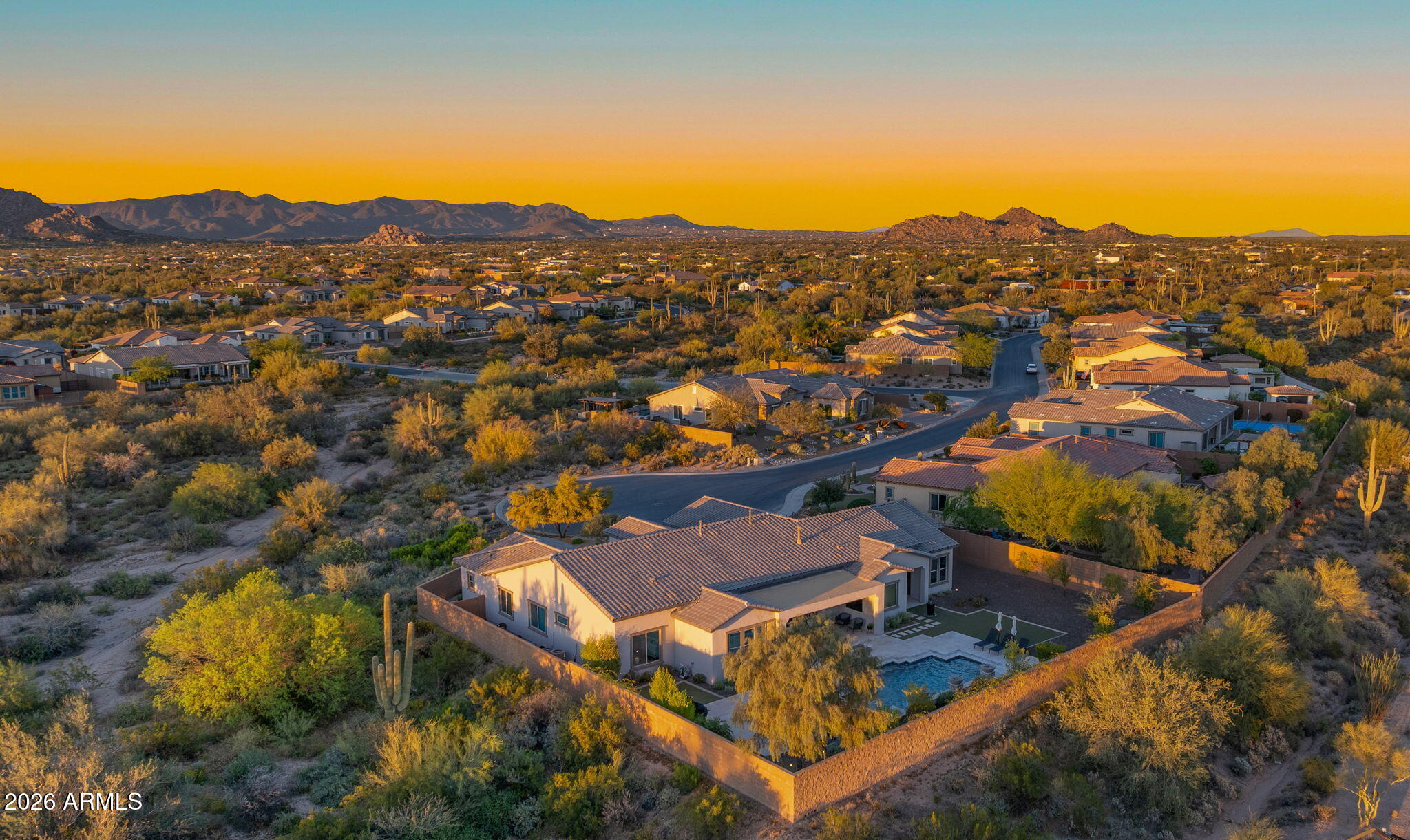 LONE MOUNTAIN - Residential