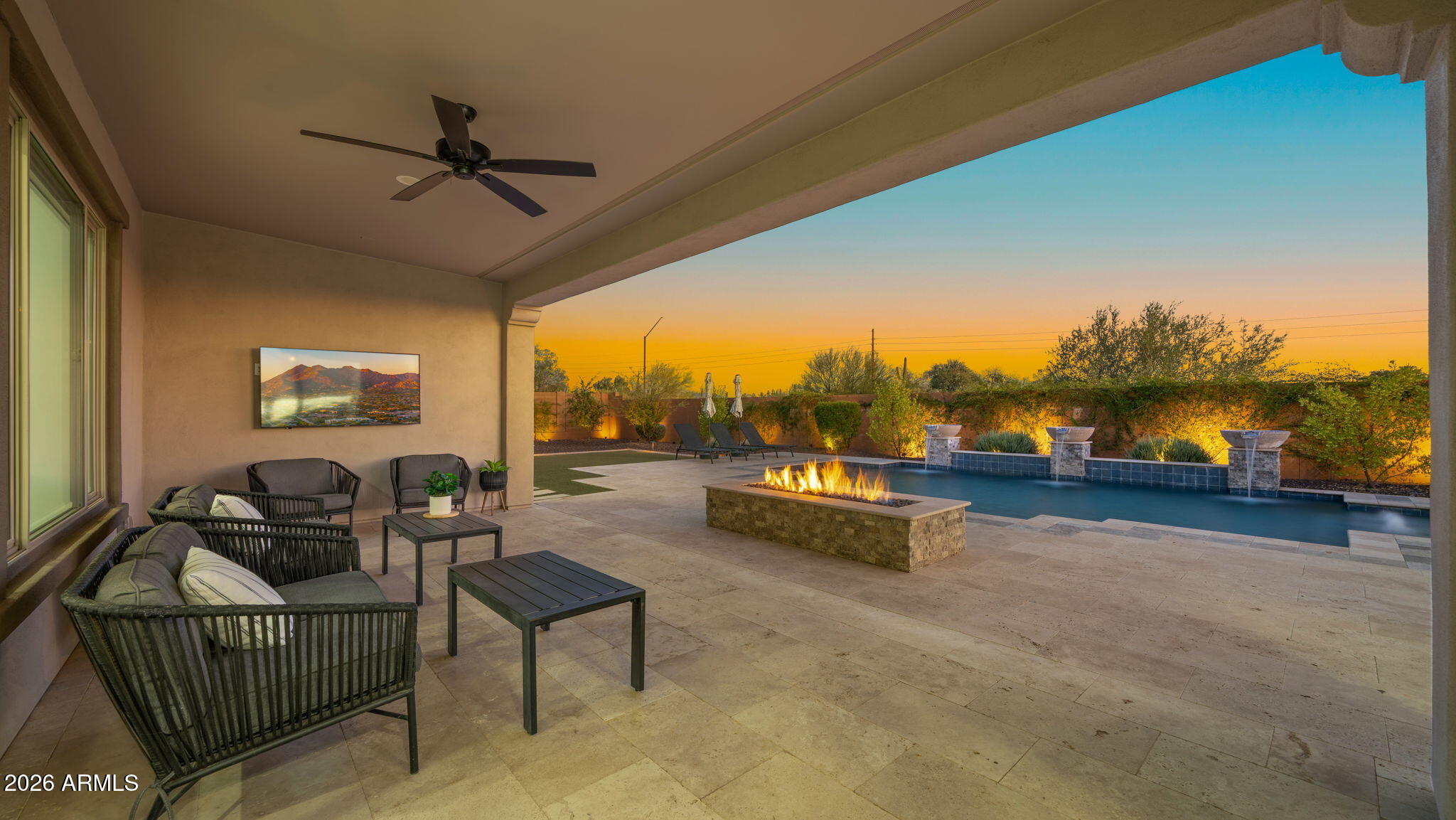 LONE MOUNTAIN - Residential