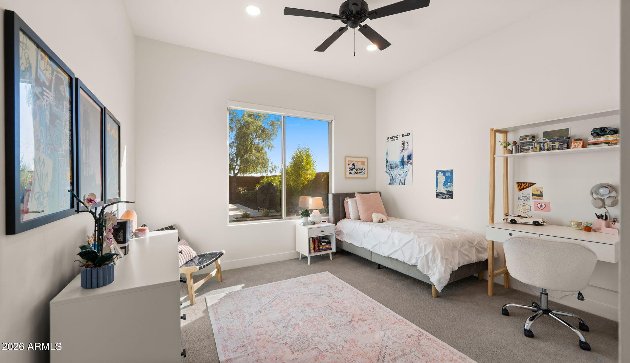 LONE MOUNTAIN - Residential