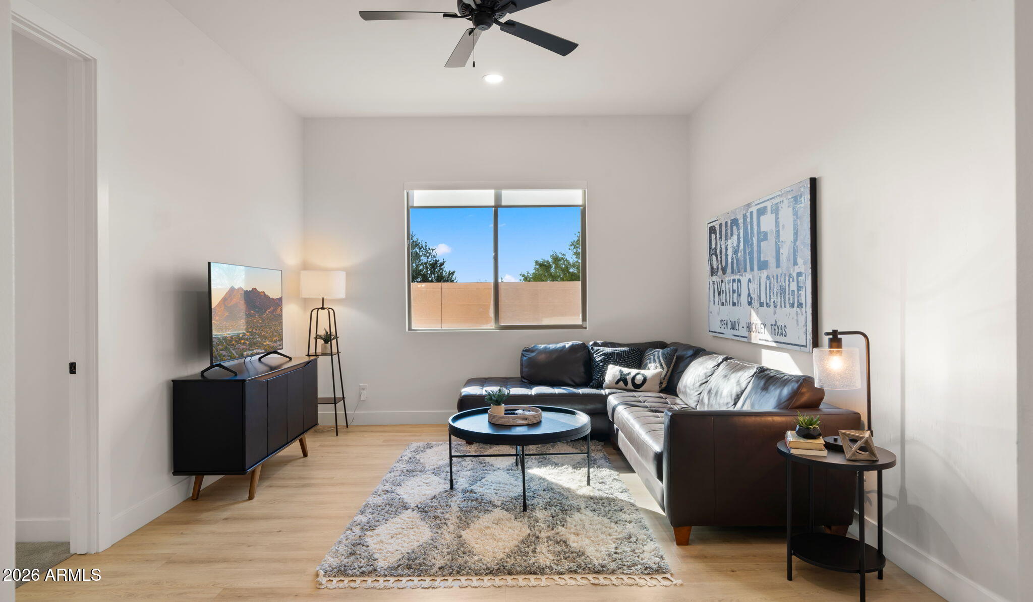 LONE MOUNTAIN - Residential