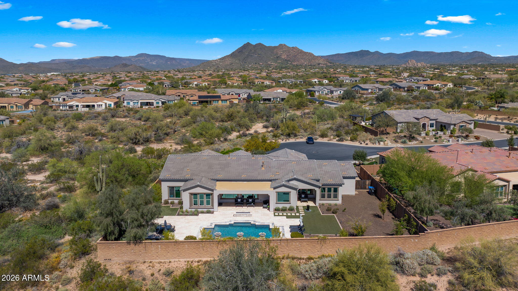LONE MOUNTAIN - Residential