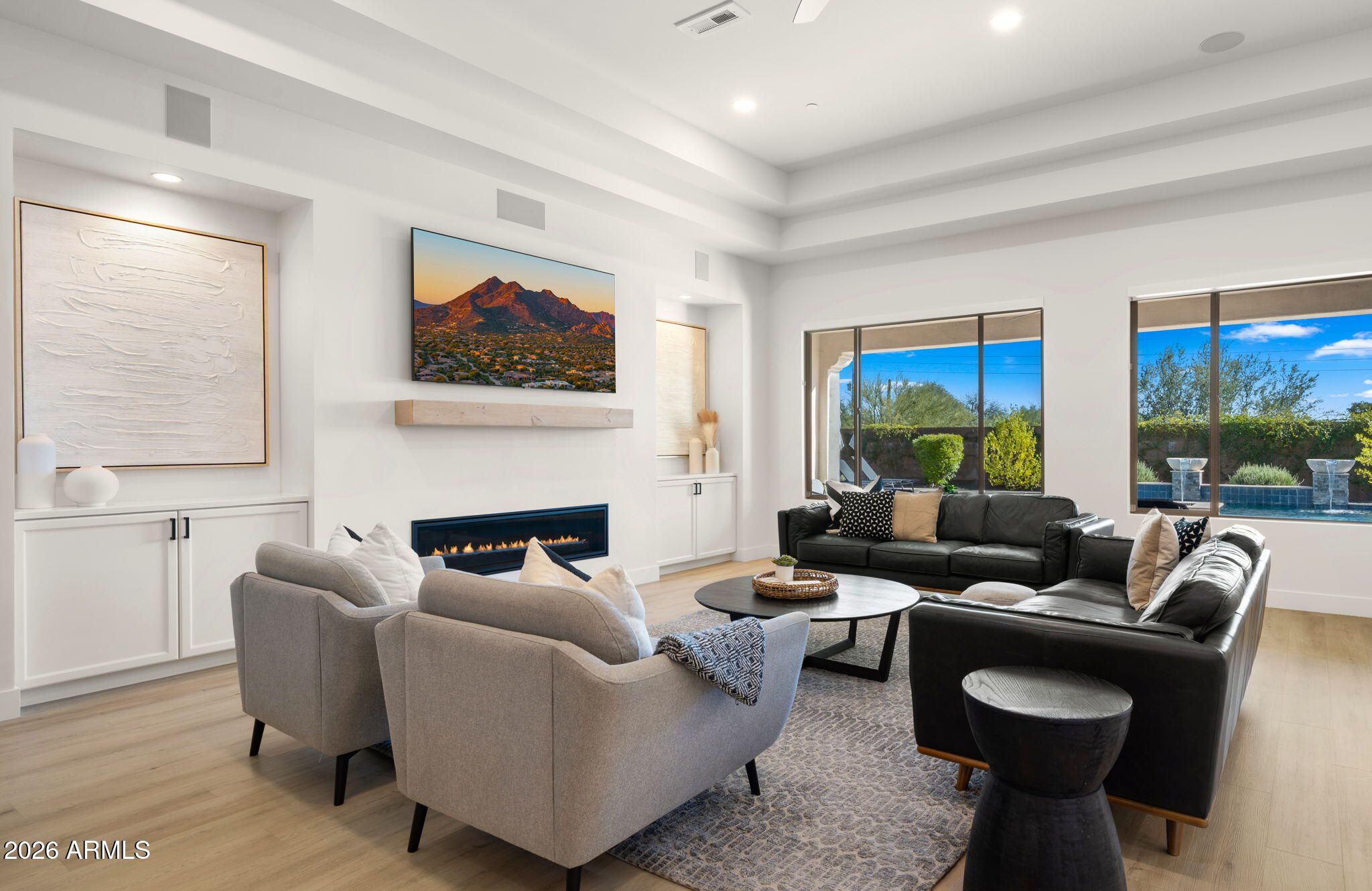LONE MOUNTAIN - Residential