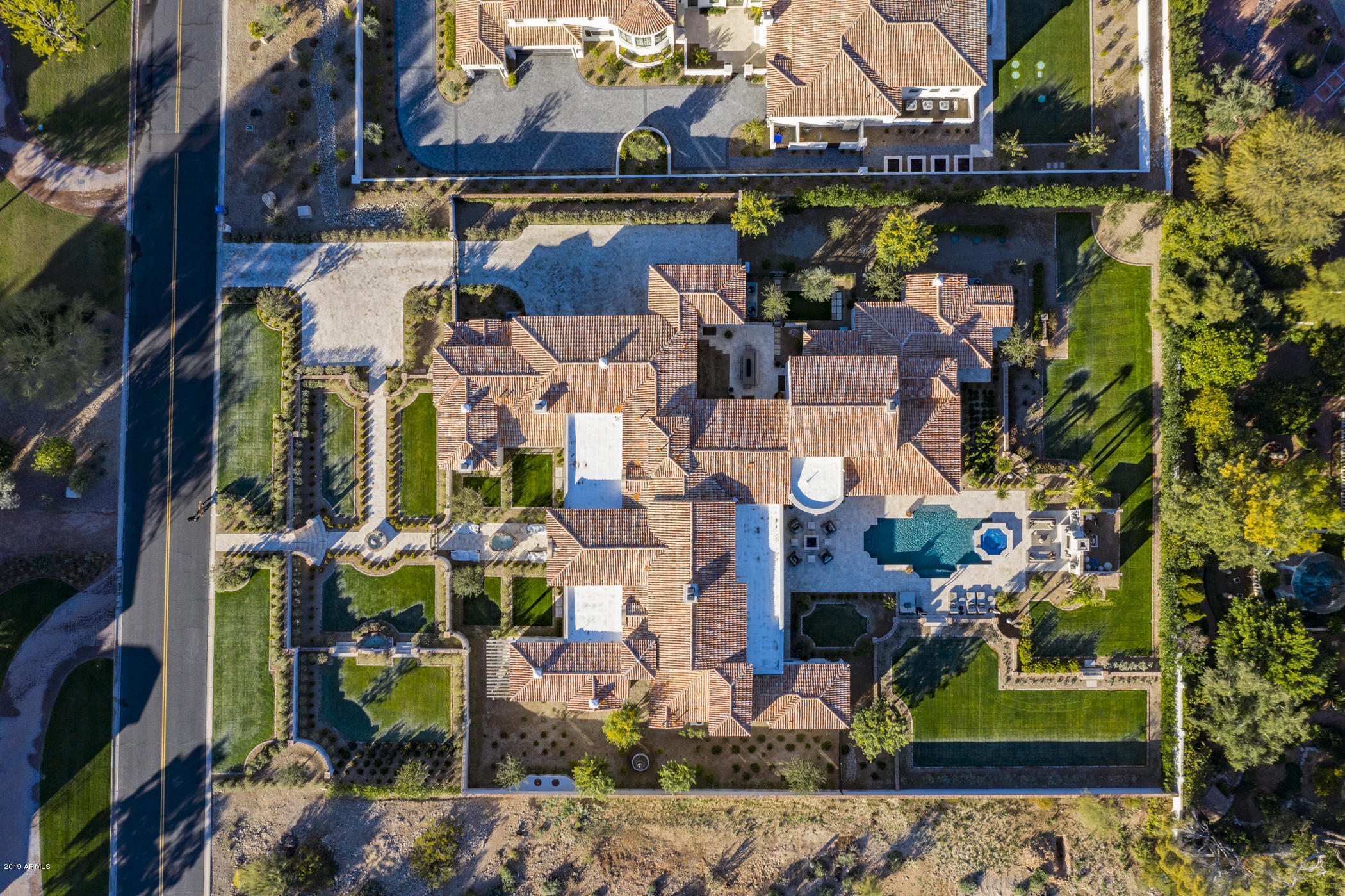 LONGTAIL RUN - Residential