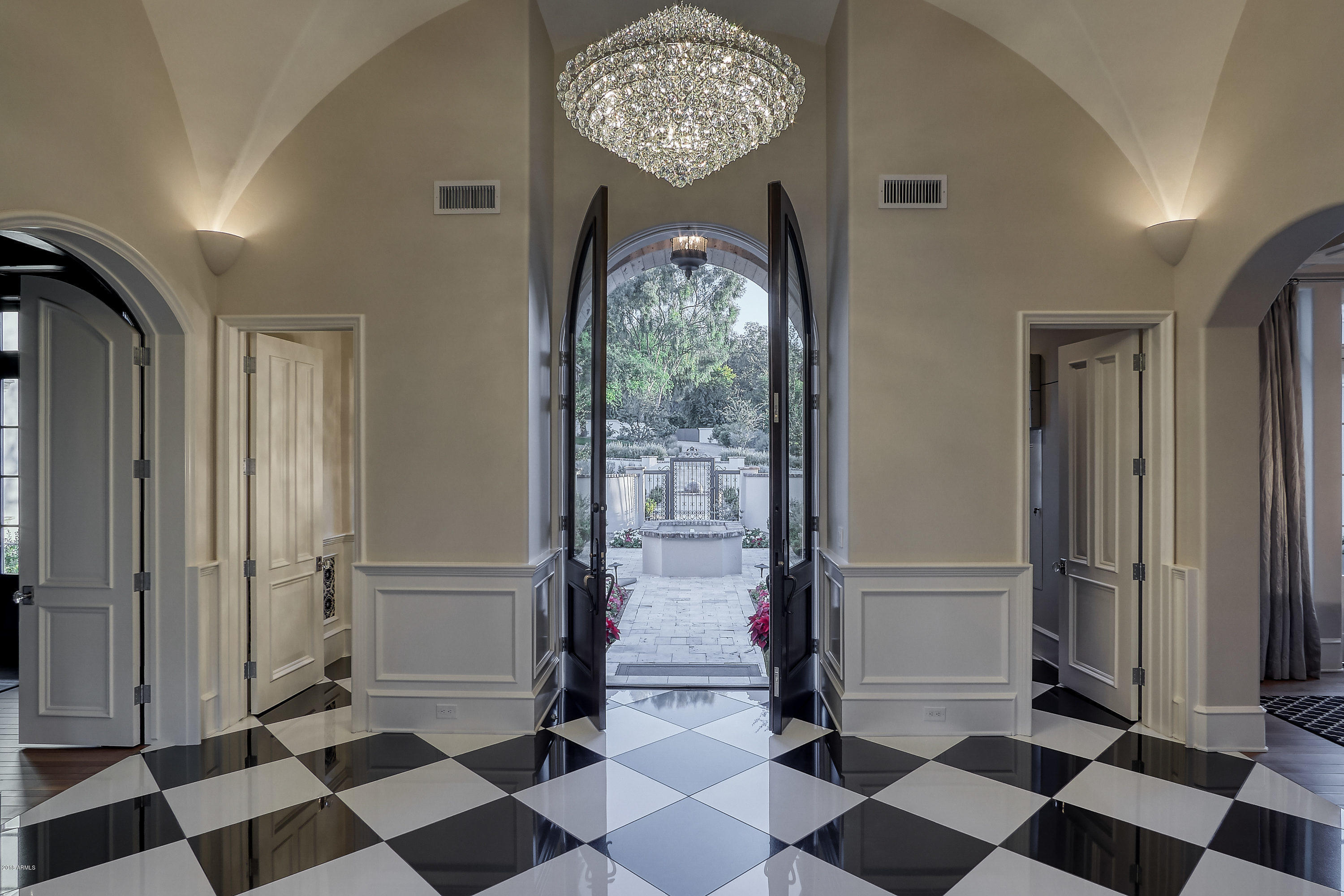 LONGTAIL RUN - Residential