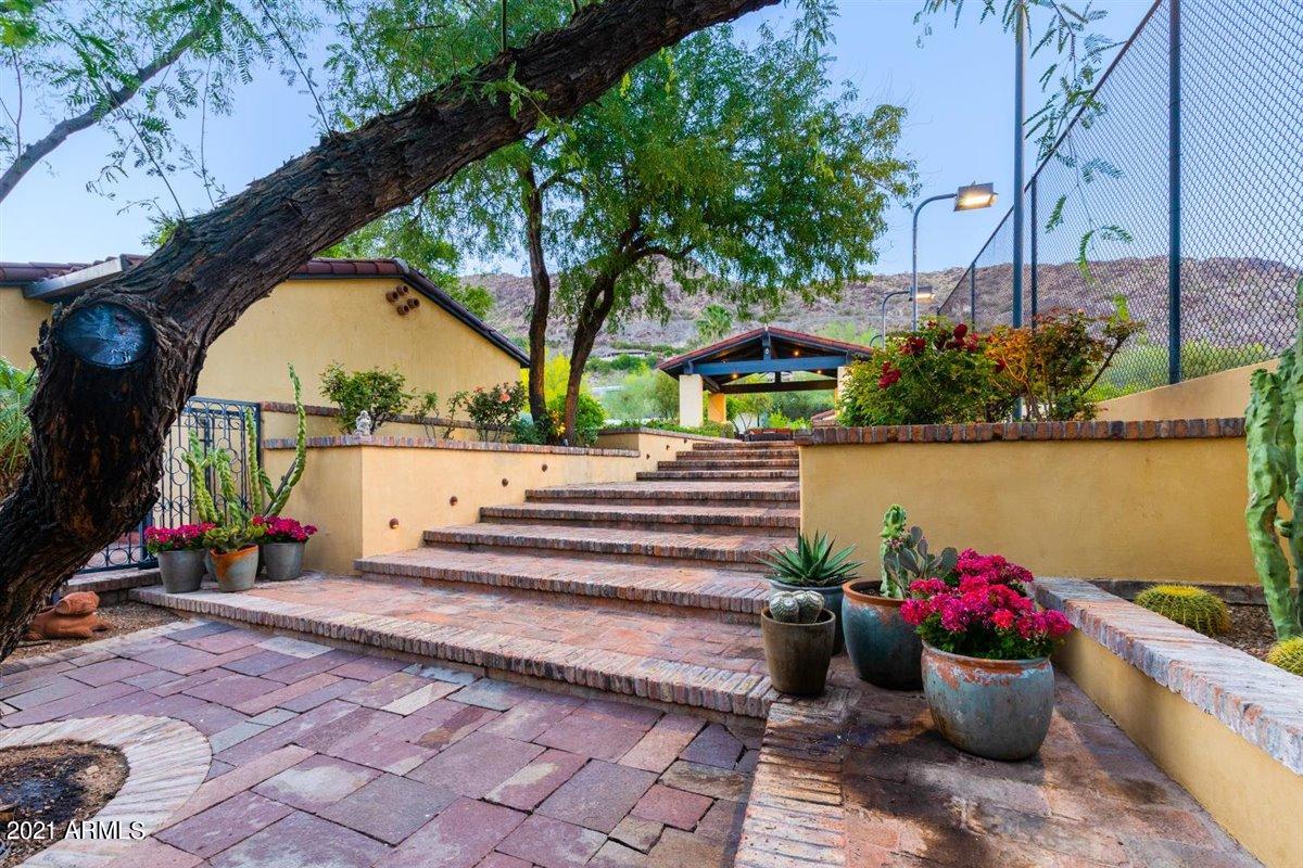 Paradise Valley - Residential