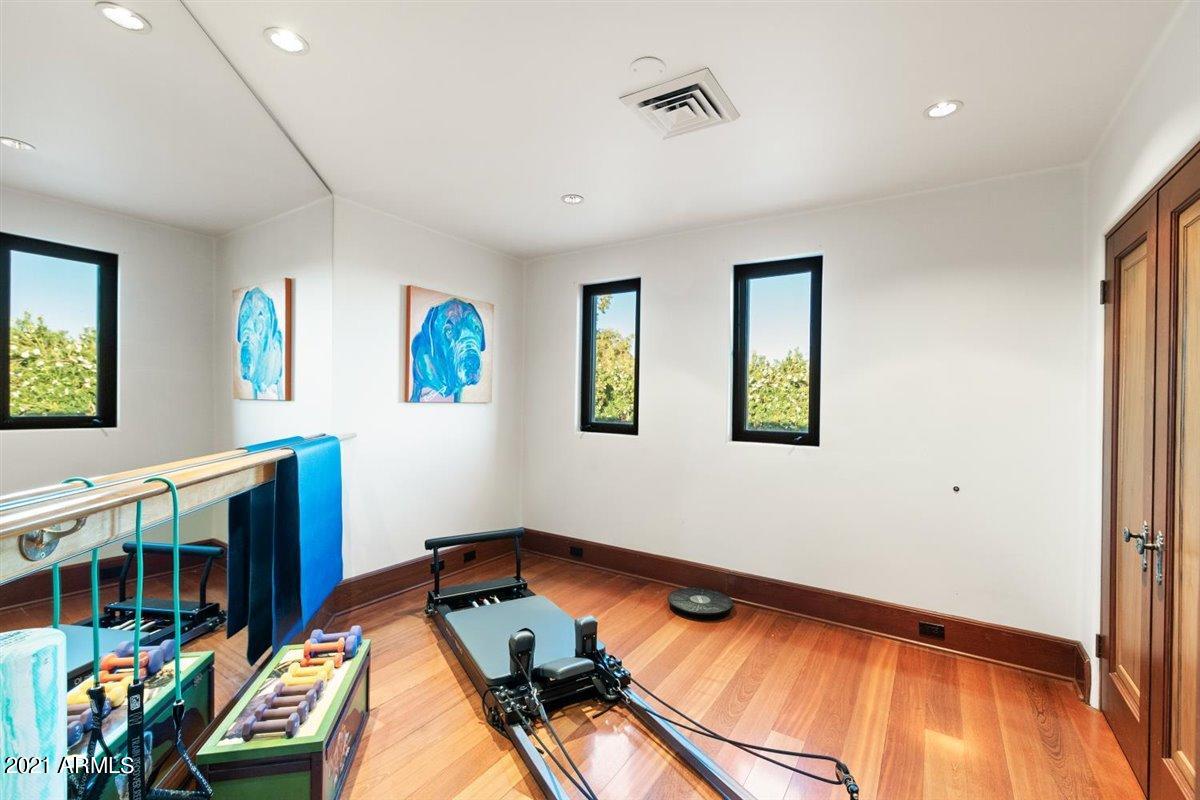 Paradise Valley - Residential