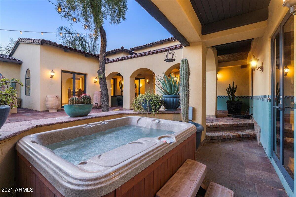 Paradise Valley - Residential