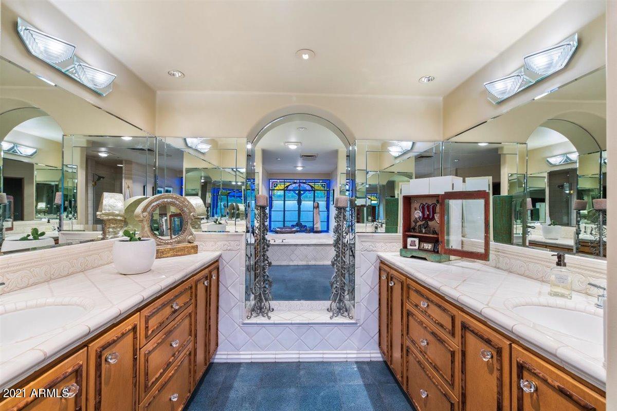 Paradise Valley - Residential