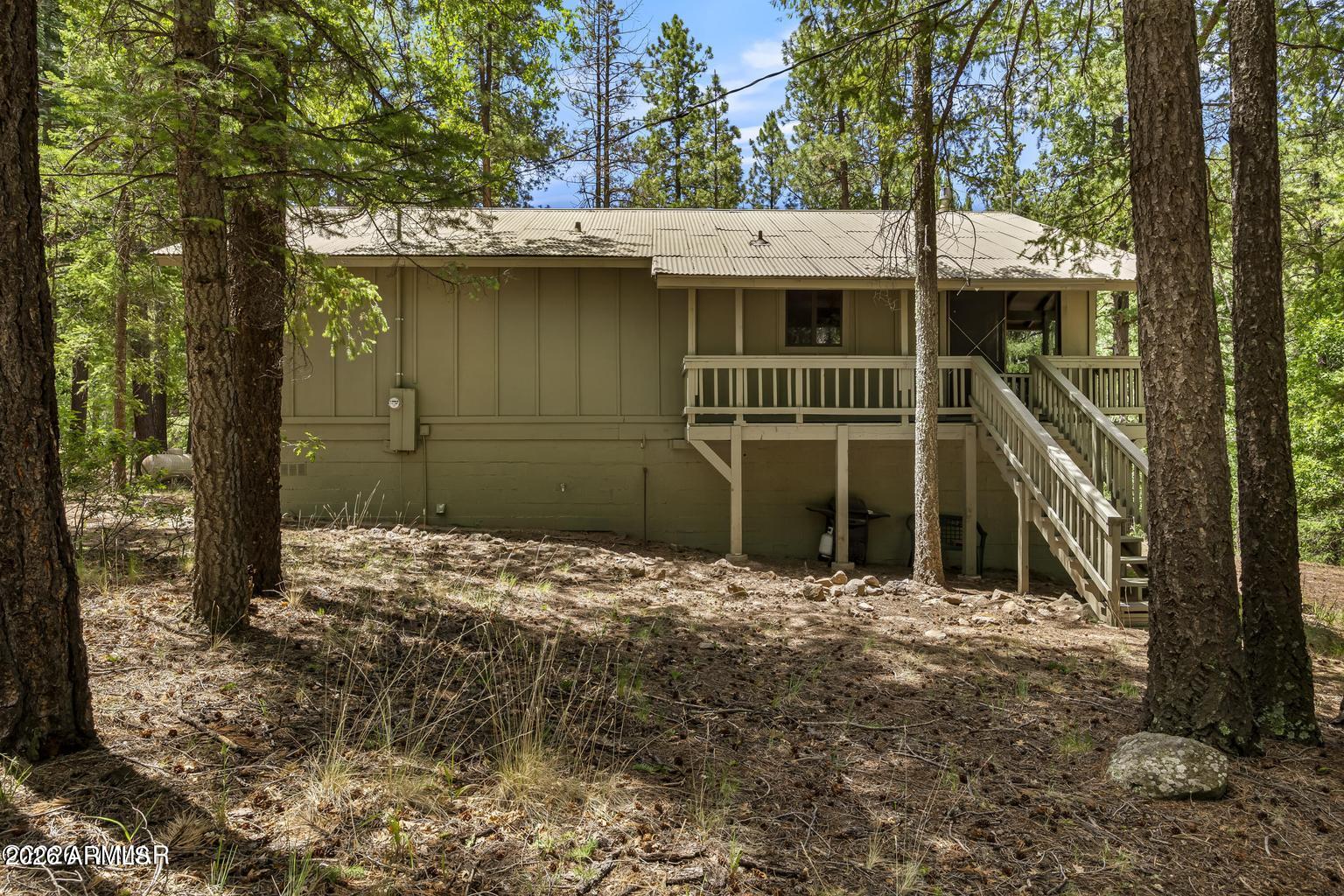 TAL WI WI IN THE PINES - Residential