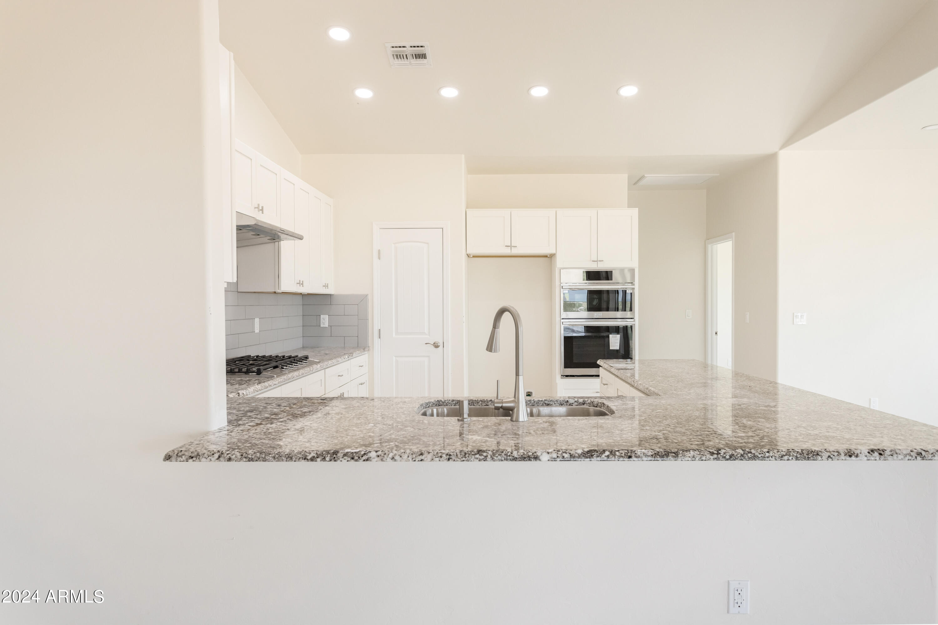 RANCHO ARIZONA - Residential